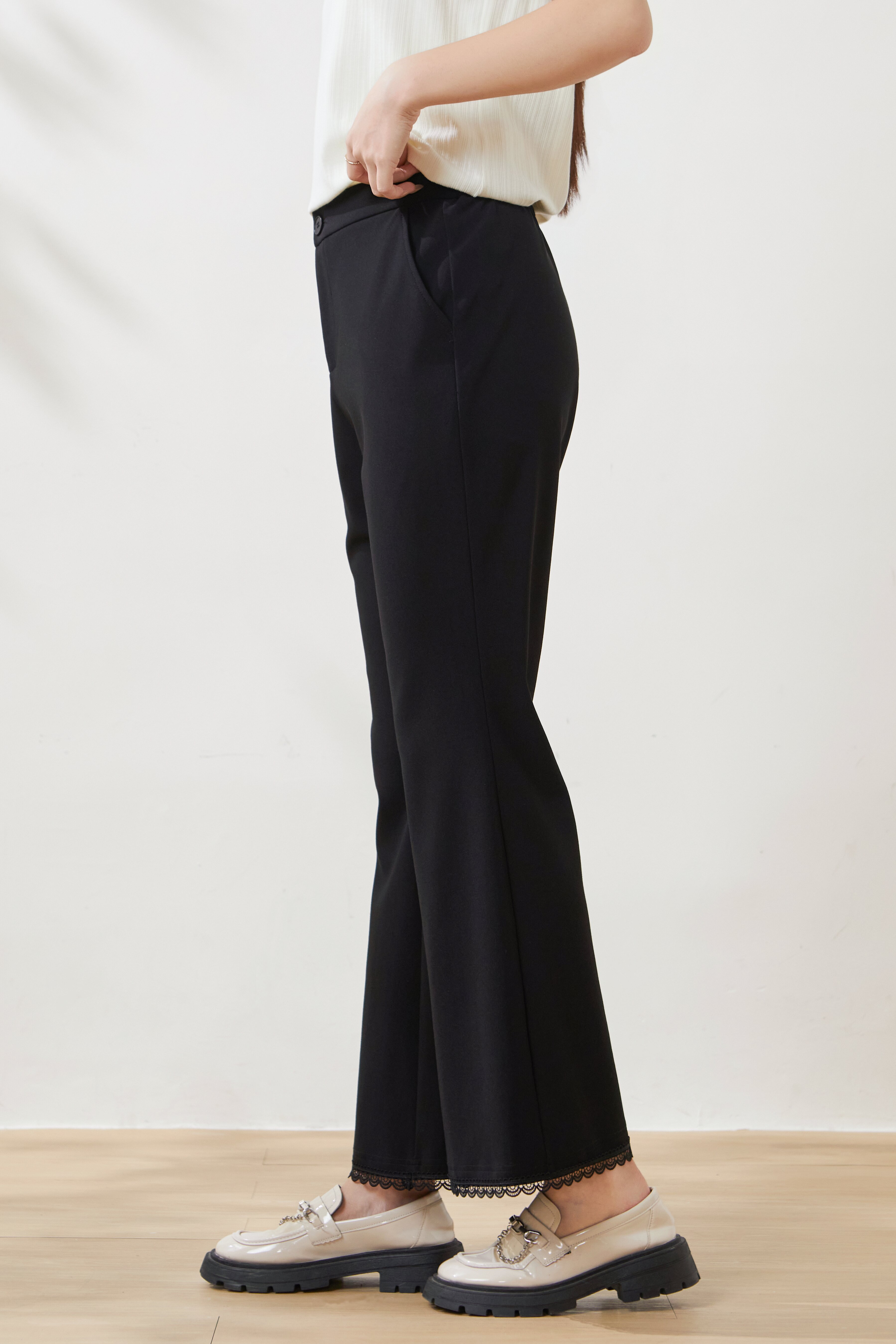 High-waisted lace-trimmed flared cropped pants FXK7021