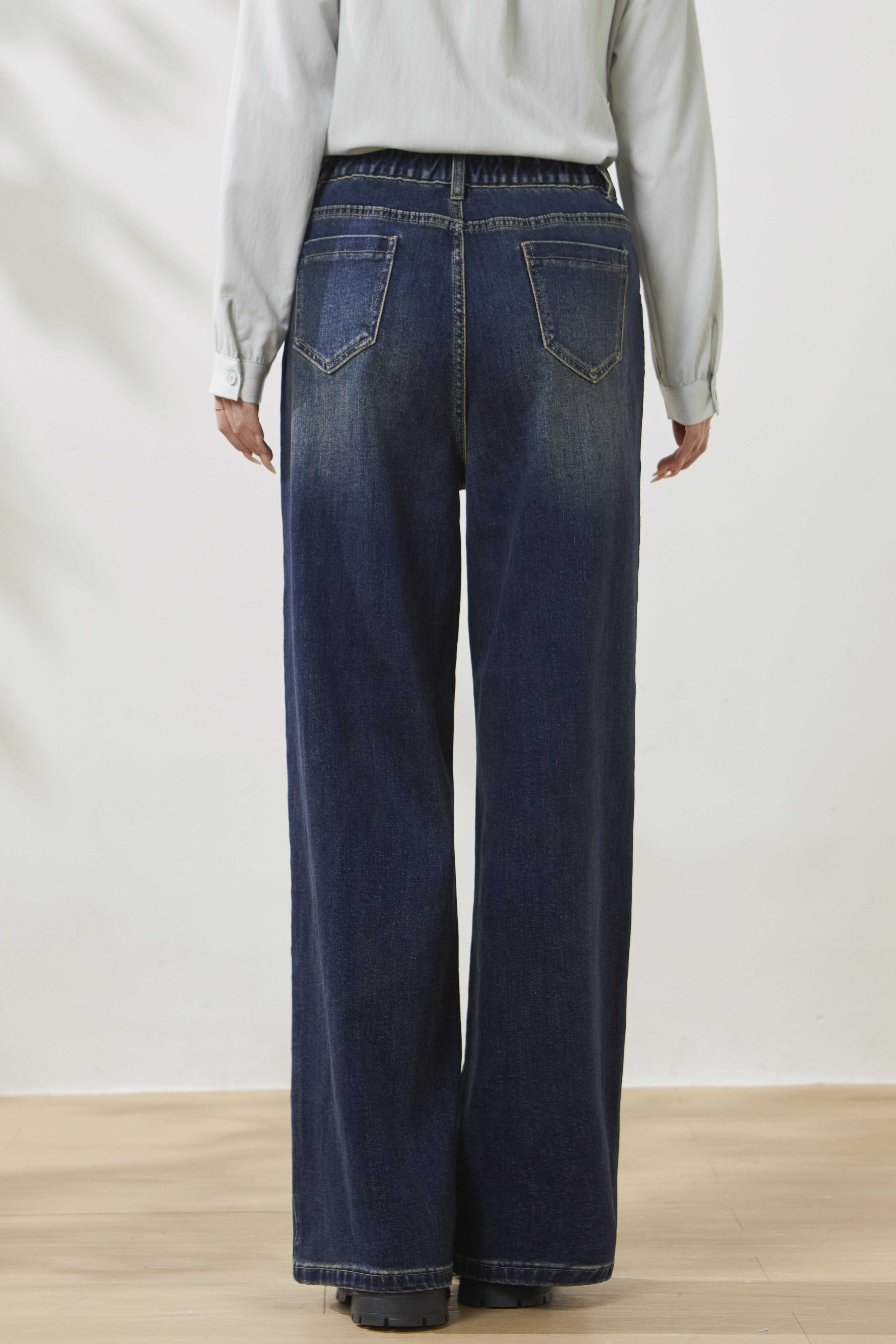 High-waisted straight-leg jeans FCK6959