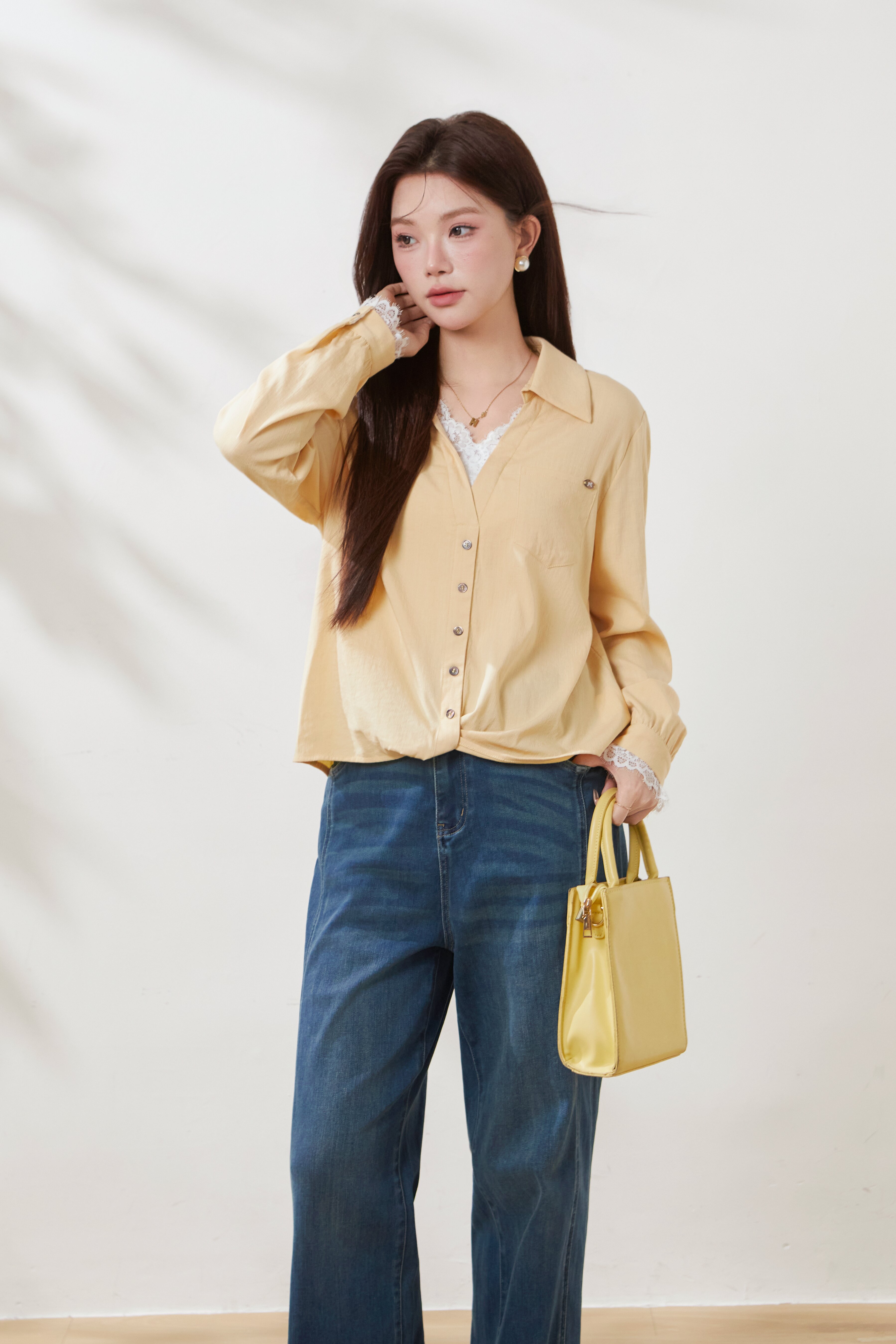 V-neck lace faux two-piece shirt FCA6899