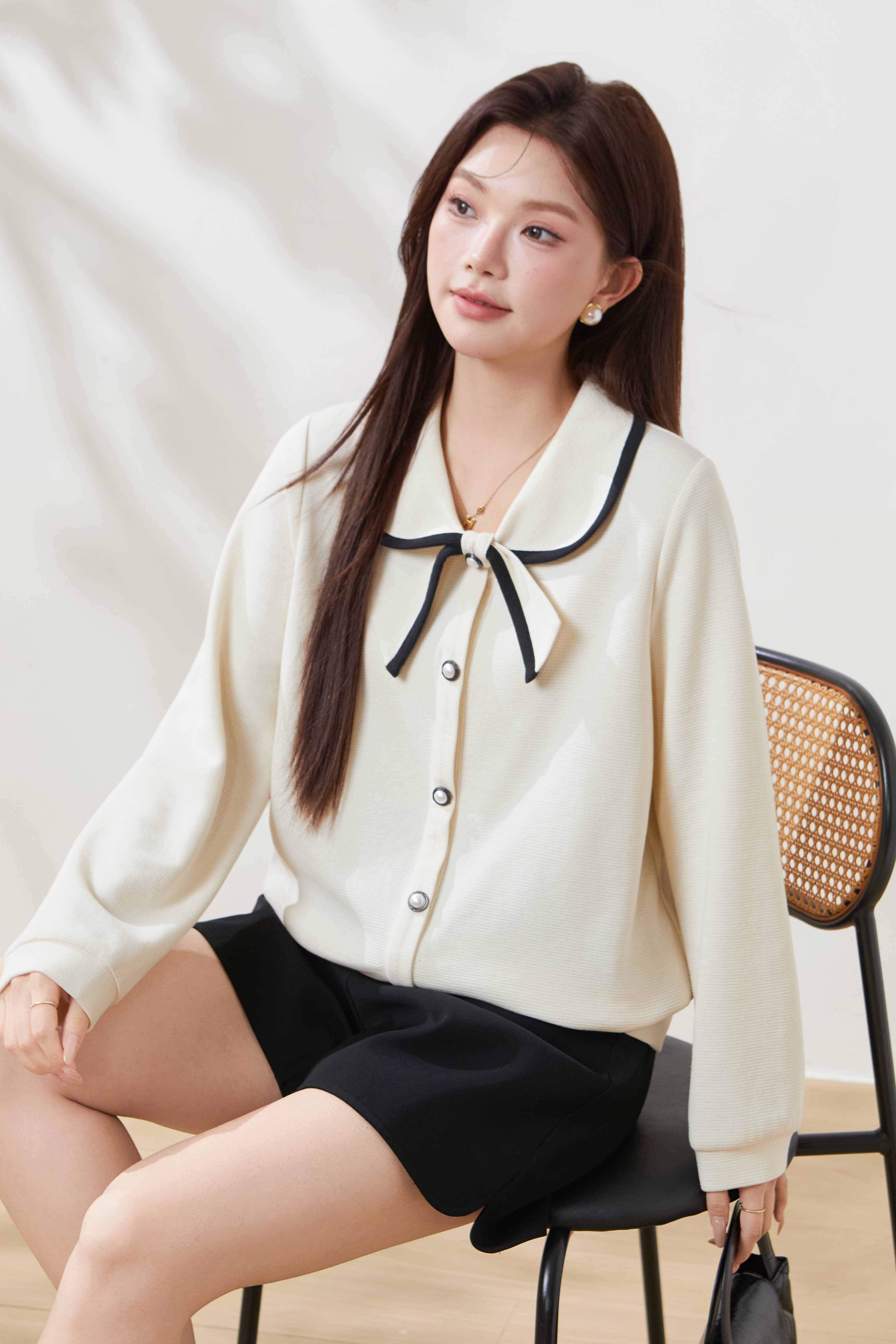 Two-tone bow-tie long-sleeve sweatshirt FCZ6957