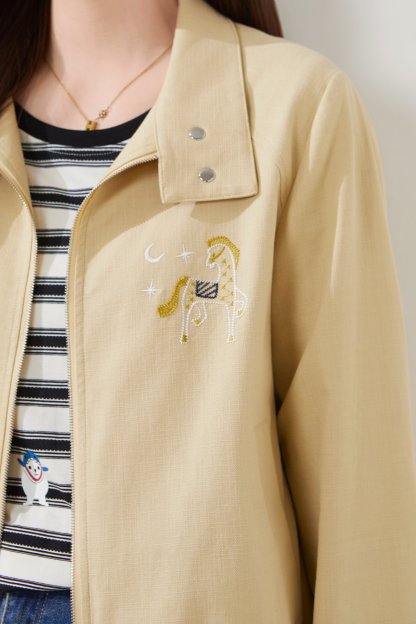 Two-tone embroidered baseball-style light jacket FCW7010
