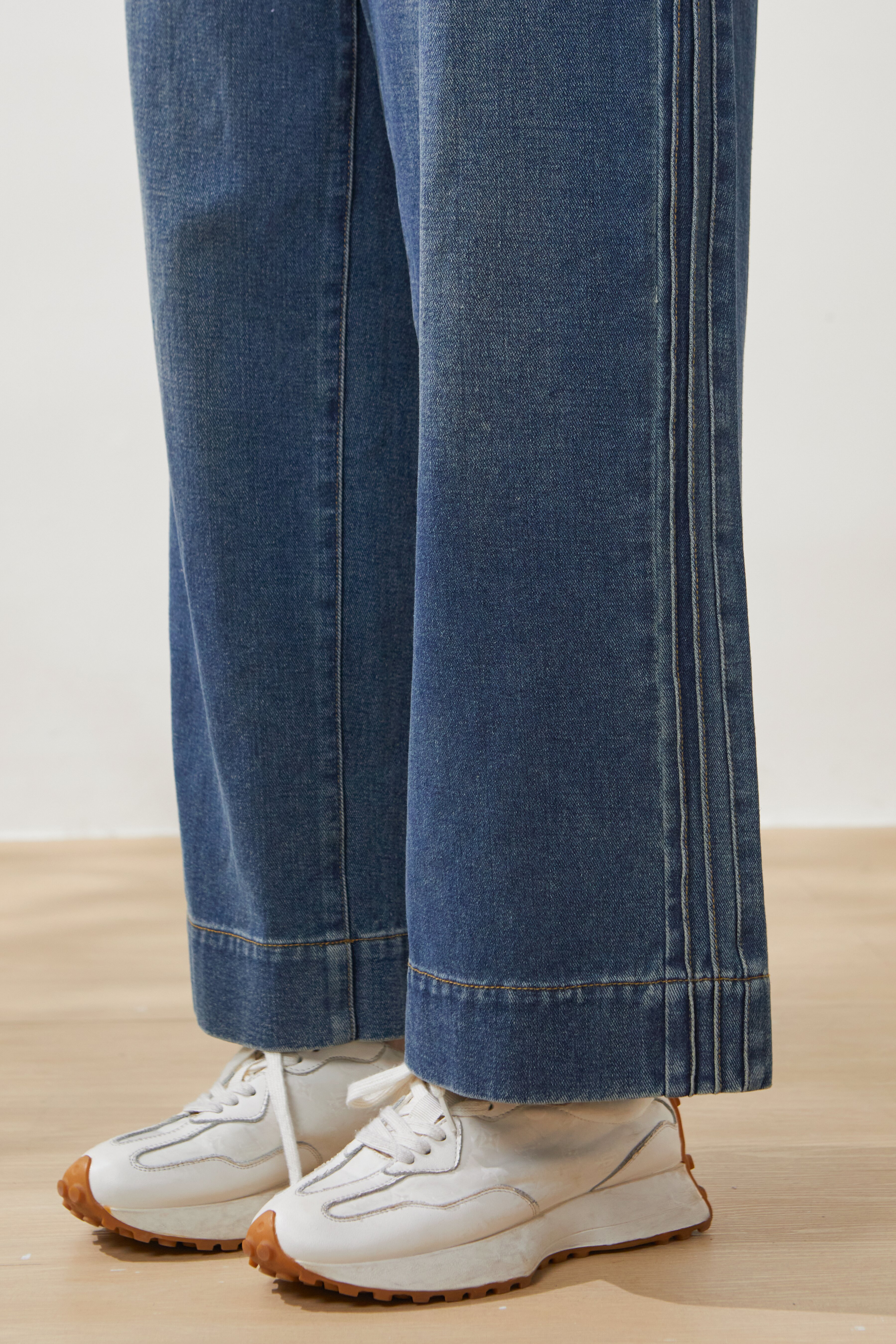 High-waisted slimming straight-leg denim pants FCK7025