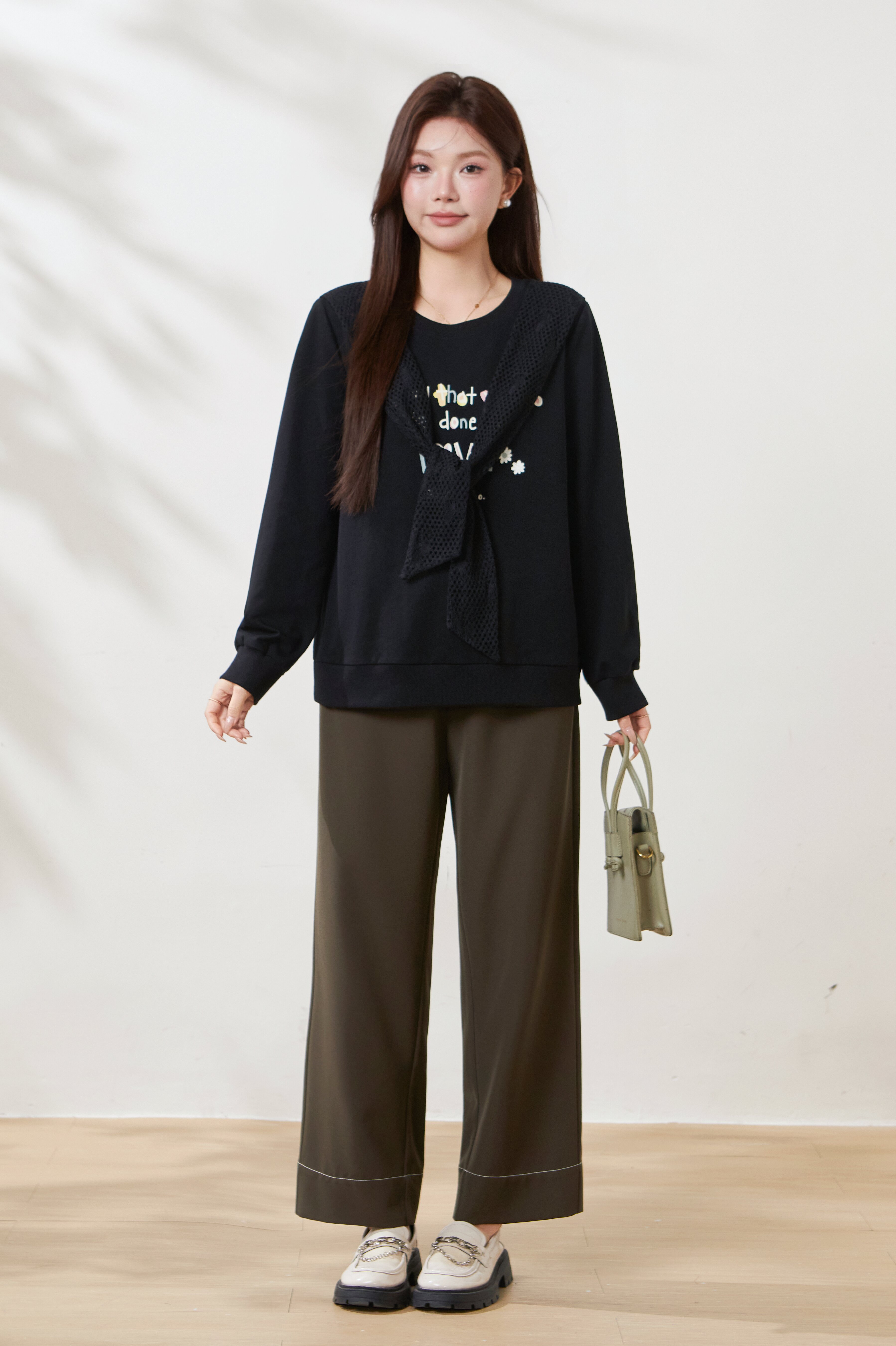 Lace Scarf Round Neck Printed Sweatshirt FCZ6866