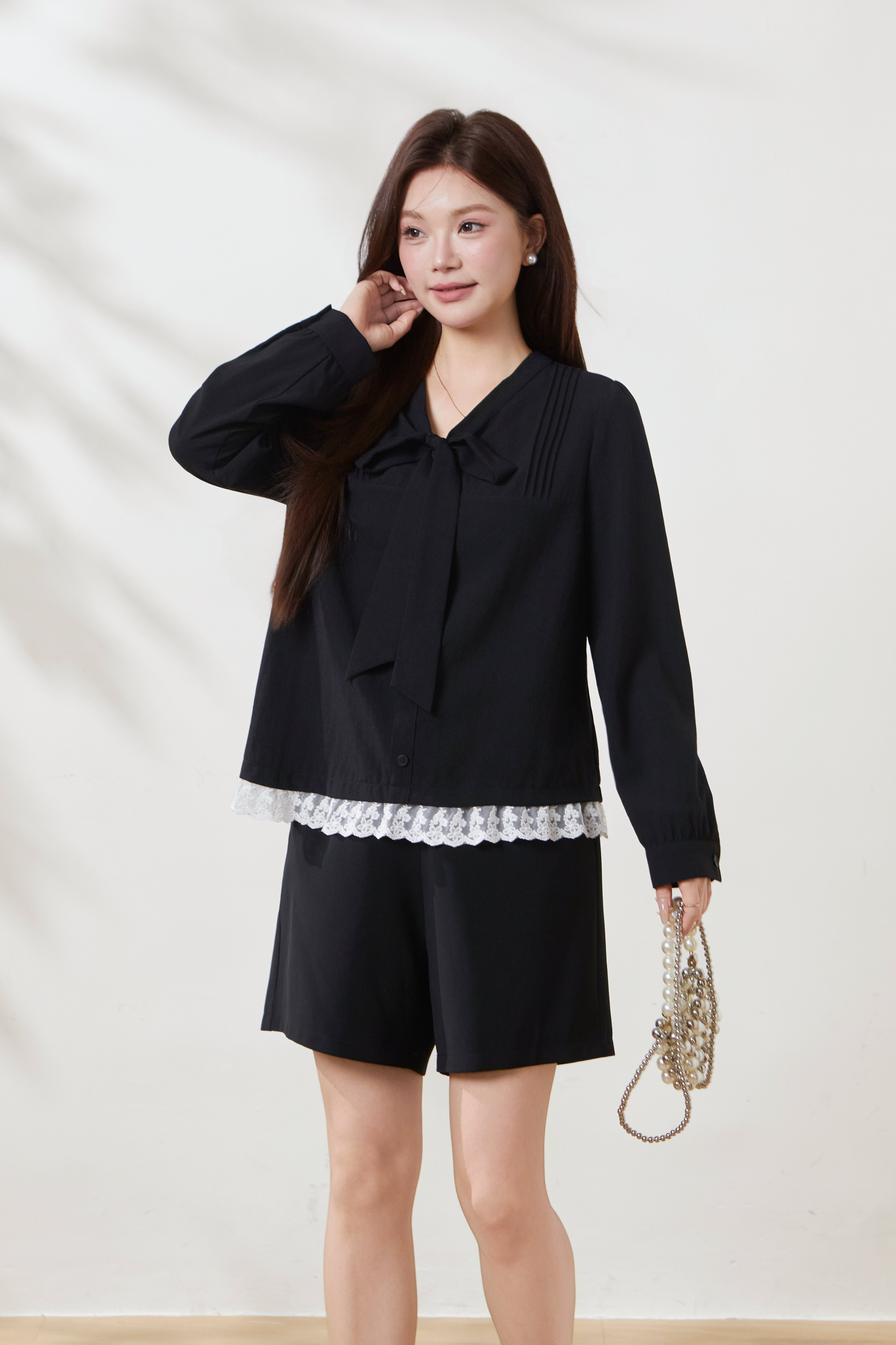 Lace-up lace-trim blouse FCA6863