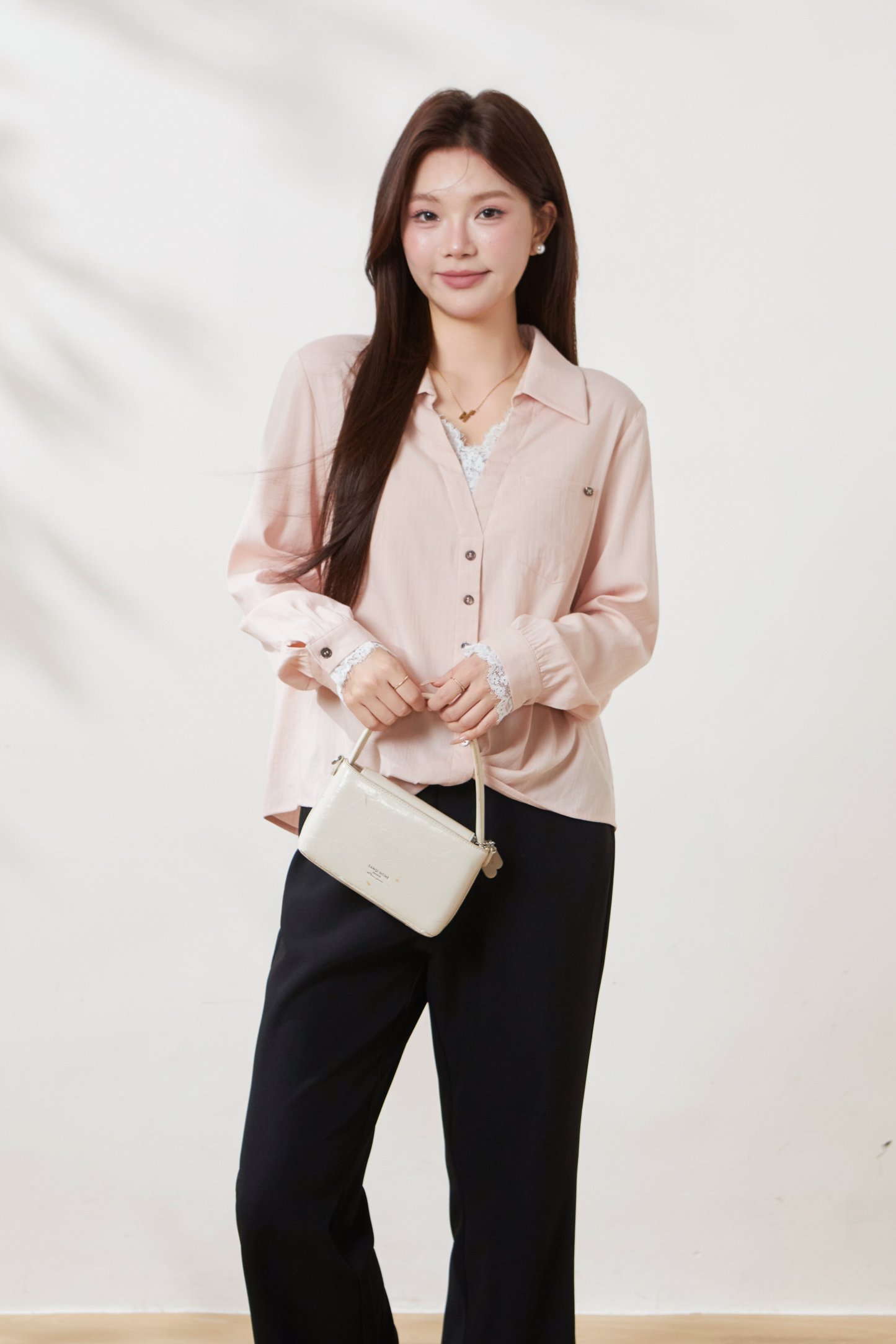 V-neck lace faux two-piece shirt FCA6899