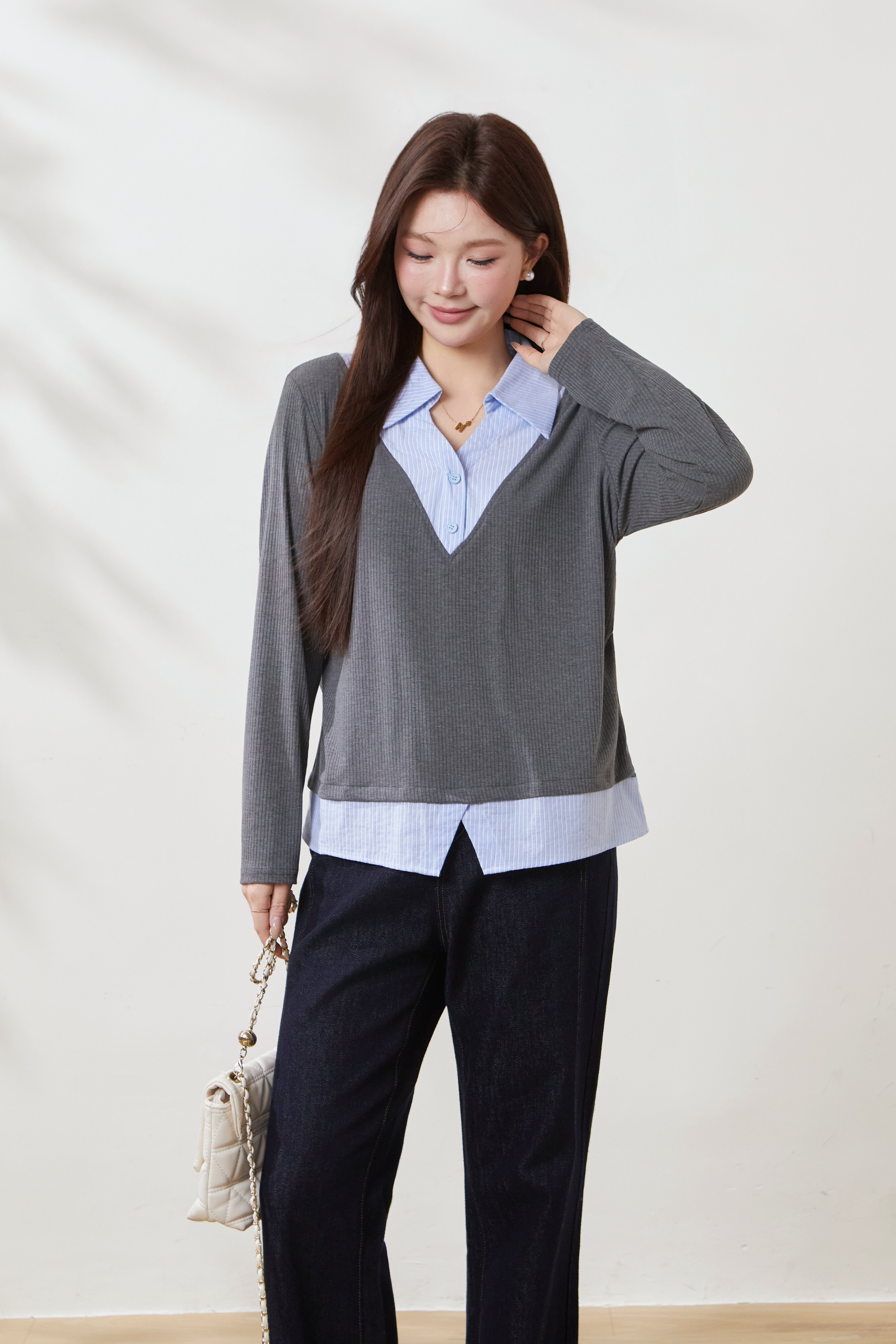 Striped V-neck faux two-piece knit shirt FCA6910
