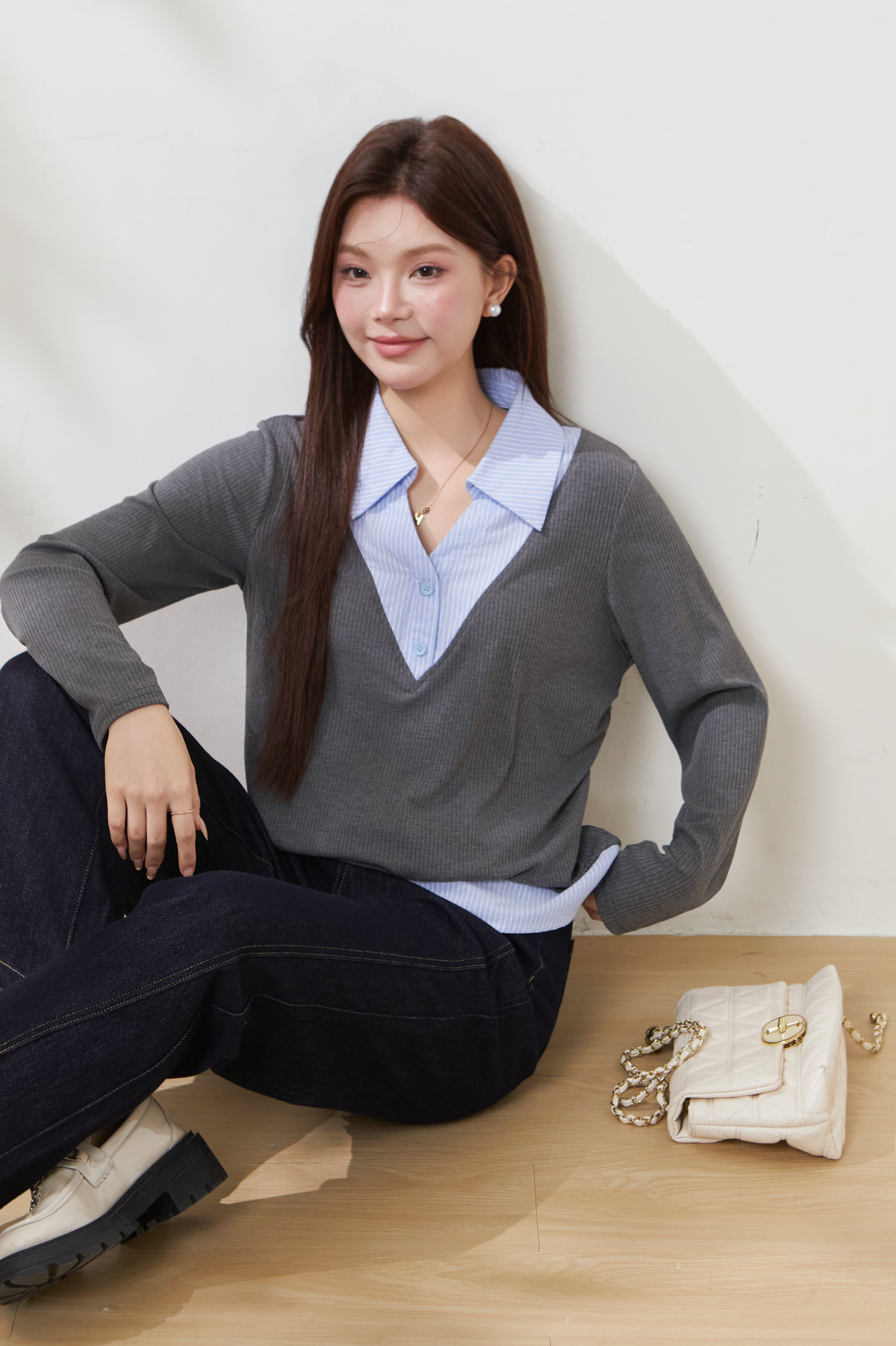 Striped V-neck faux two-piece knit shirt FCA6910