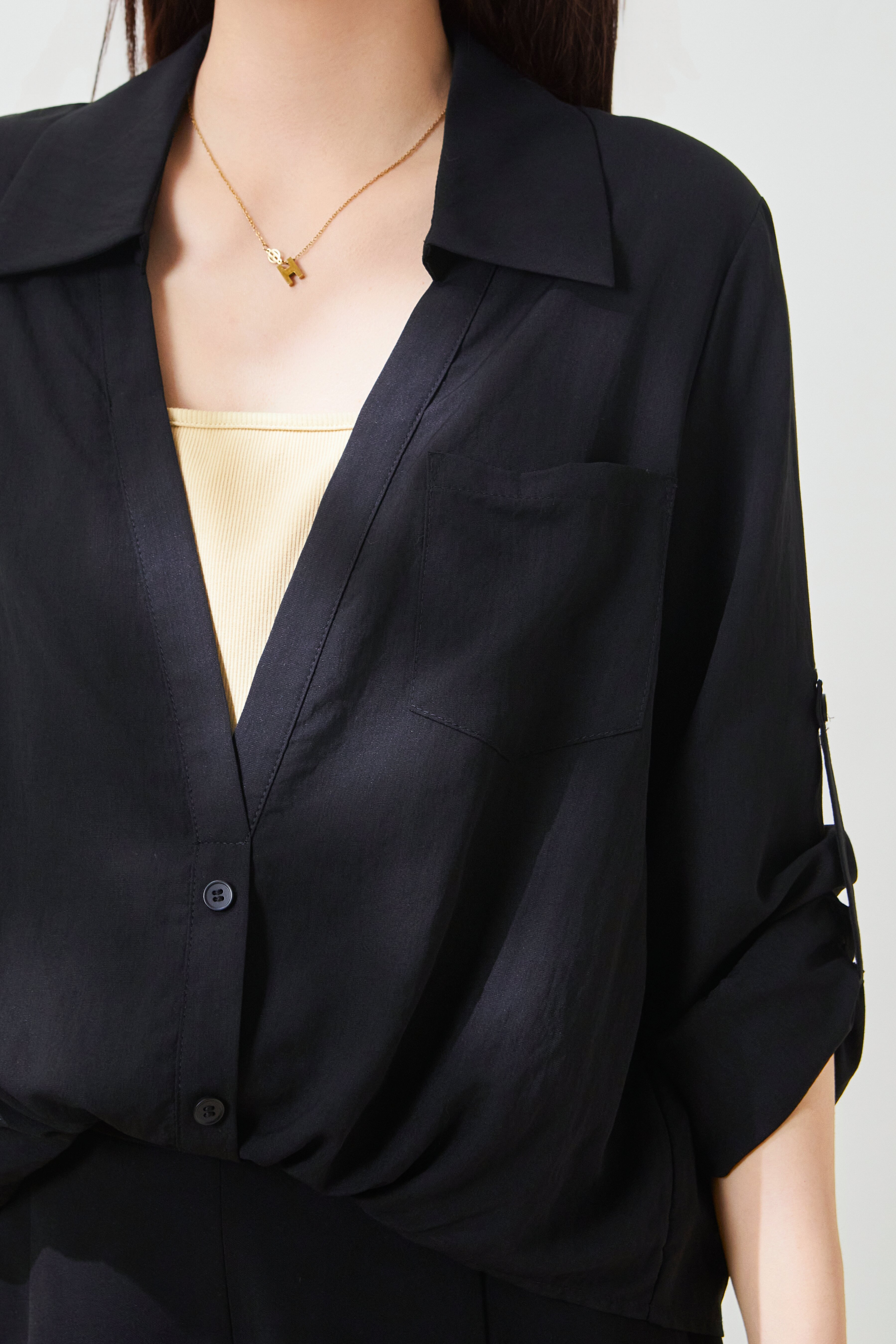 Two-tone faux two-piece V-neck blouse FCA6889