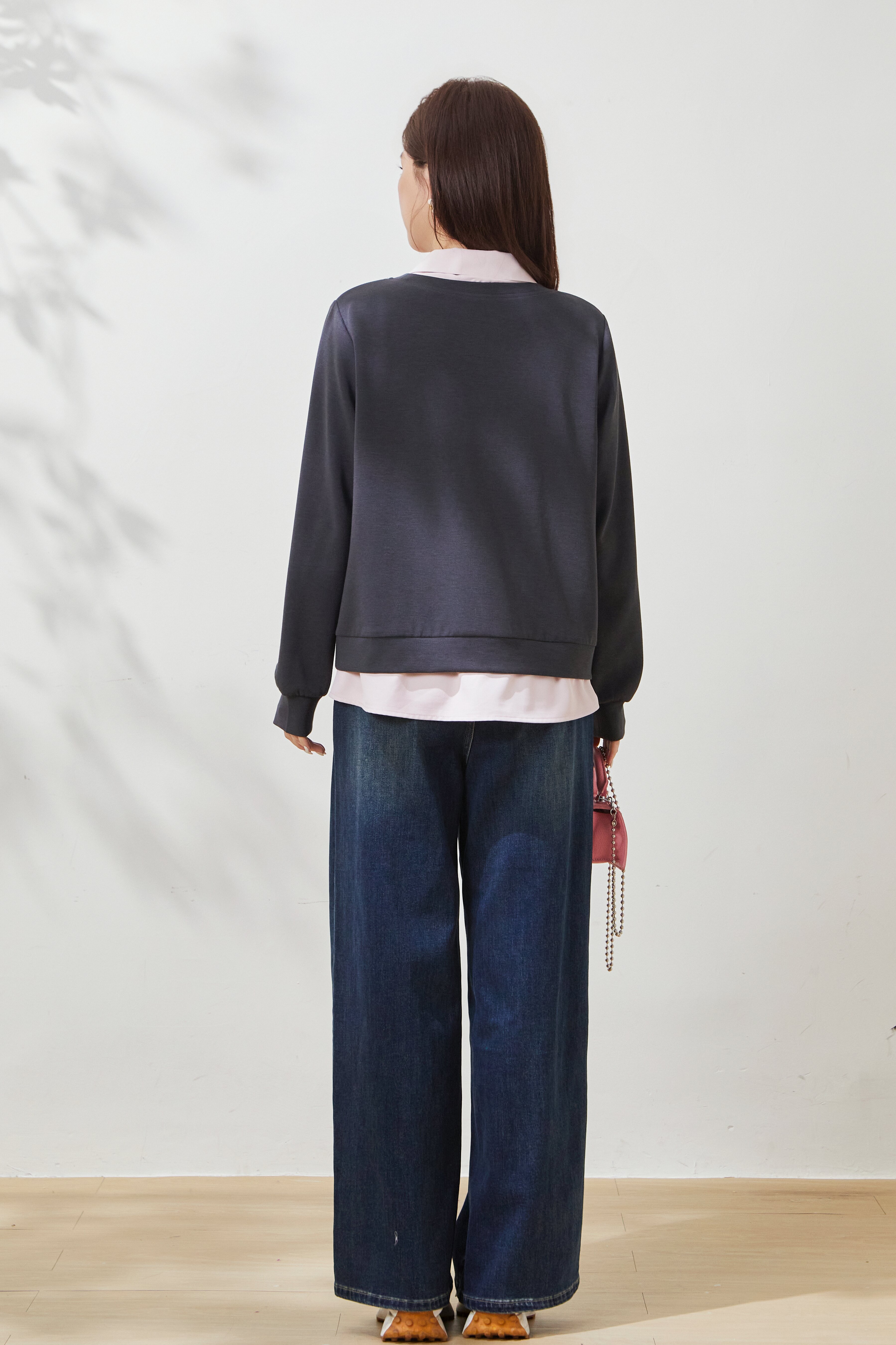 Fake two-piece color-blocked printed top with turn-down collar FCZ7081