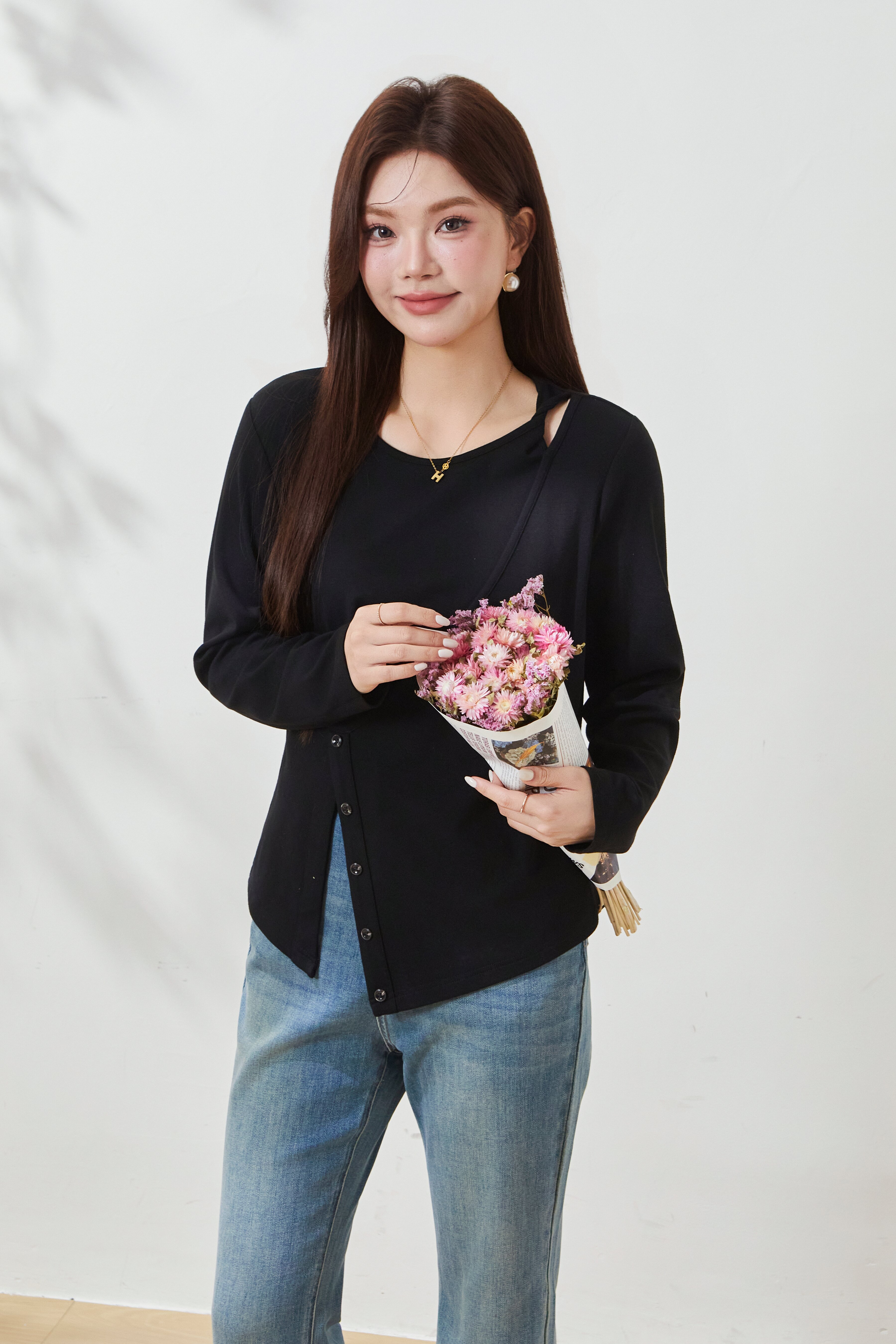 Side slit twisted hollow-out knit T-shirt FCZ6968