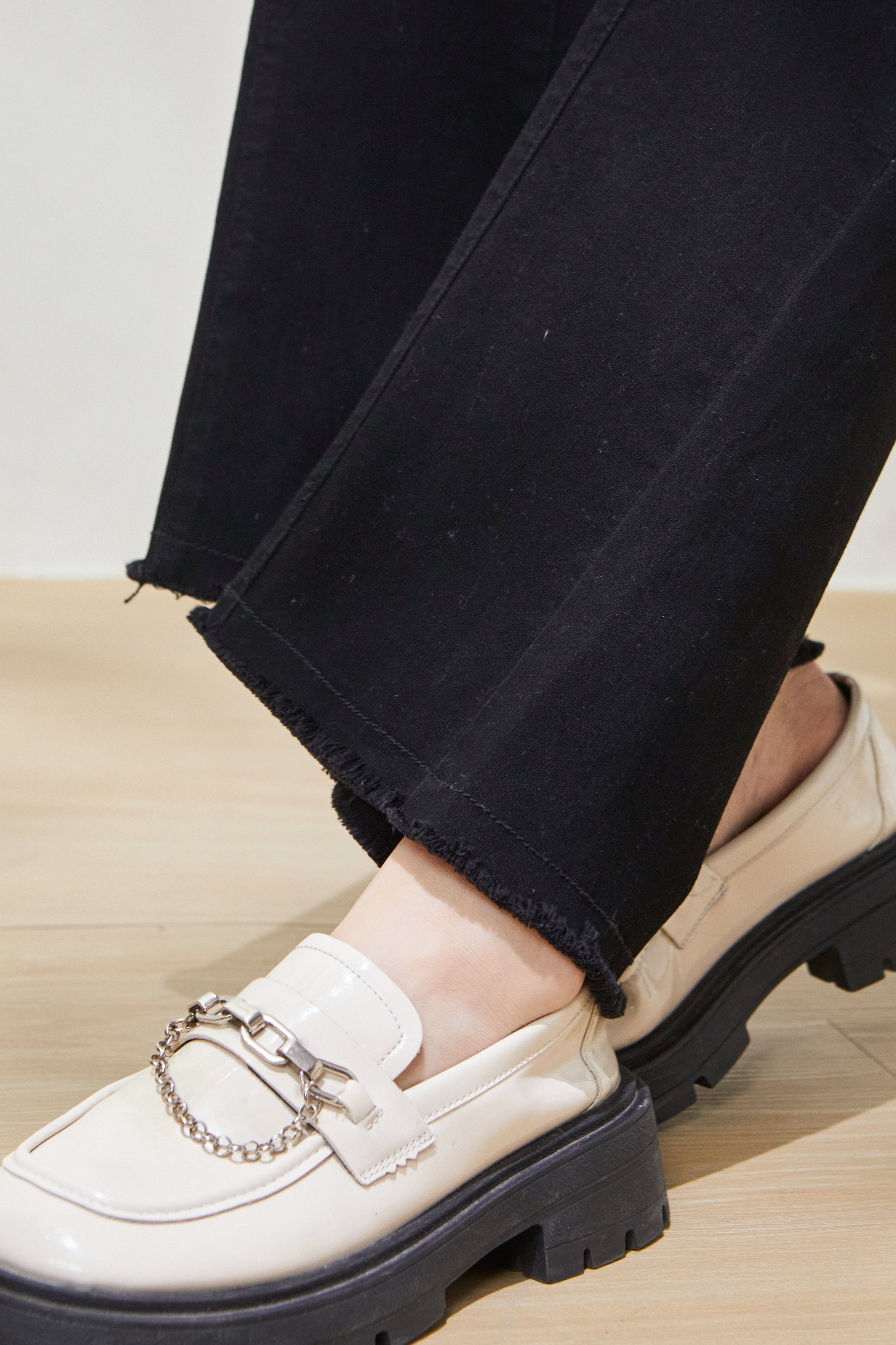 Split hem raw edge flared jeans FXK8003