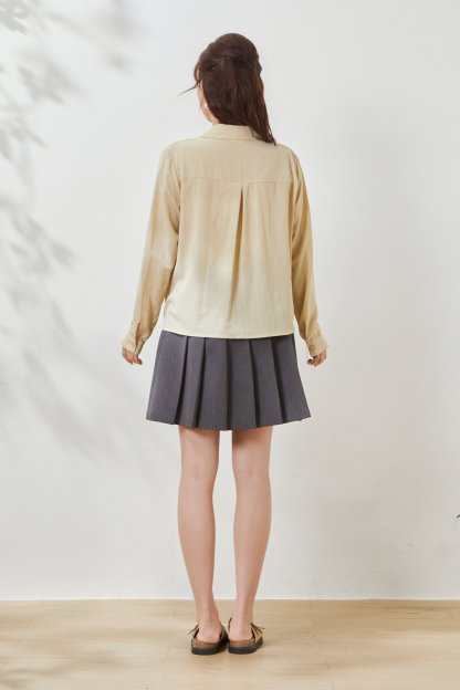 Two-tone faux two-piece V-neck blouse FCA6889