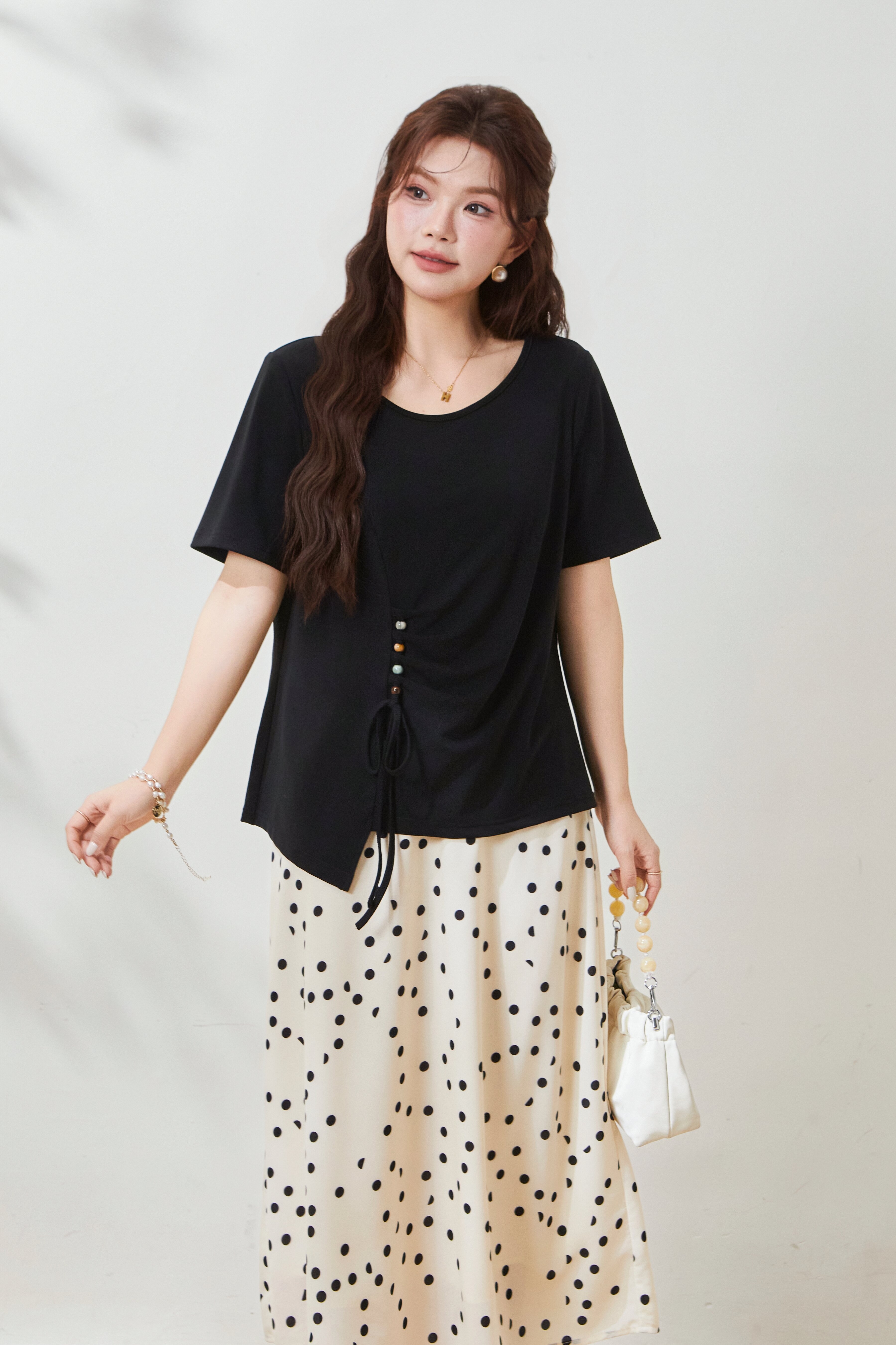 Round-neck, waist-cinching Tencel knit T-shirt FXZ7072