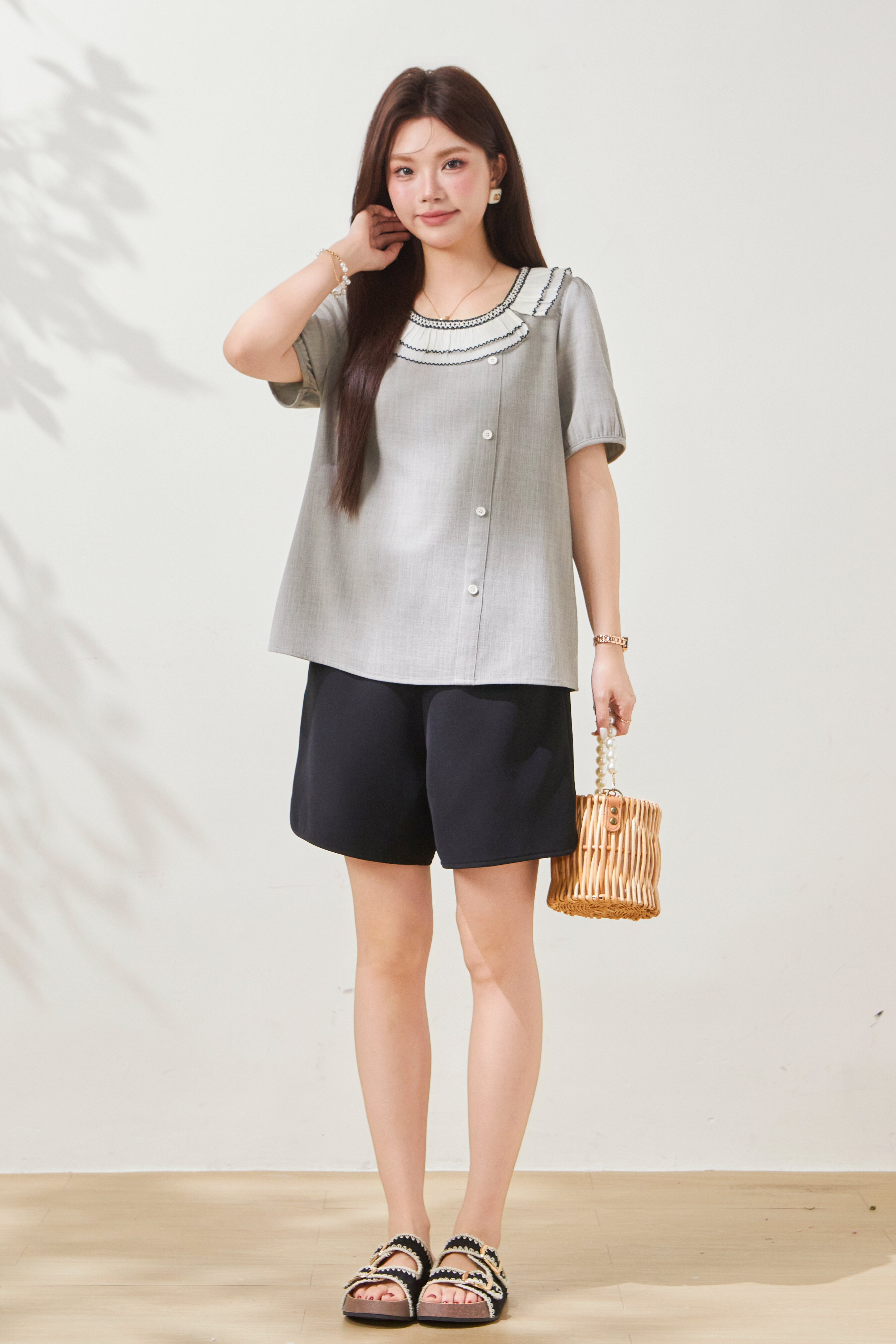 Round neck irregular bubble sleeve shirt FXA8020