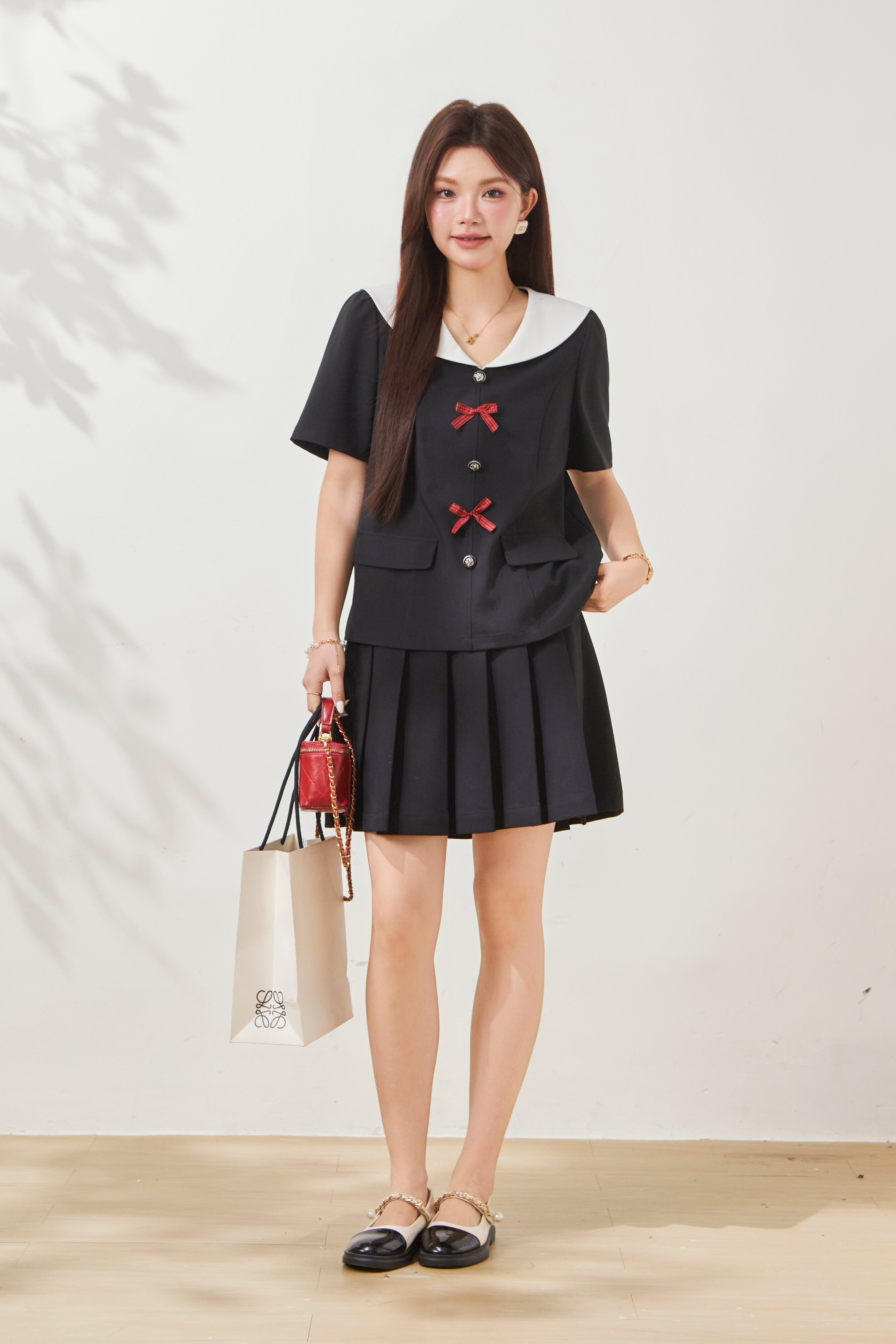 Age reducing bow doll collar shirt FXA8022