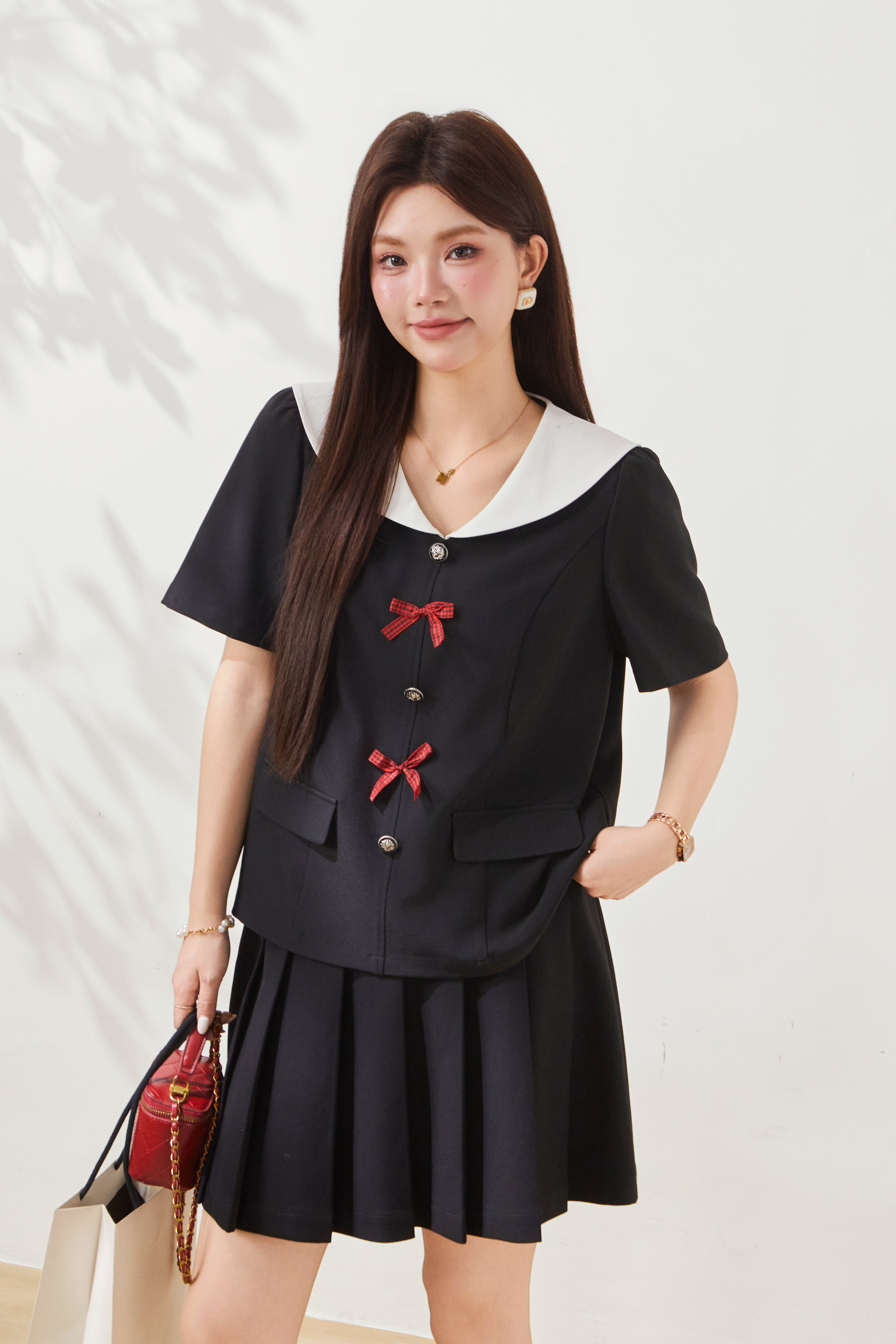 Age reducing bow doll collar shirt FXA8022