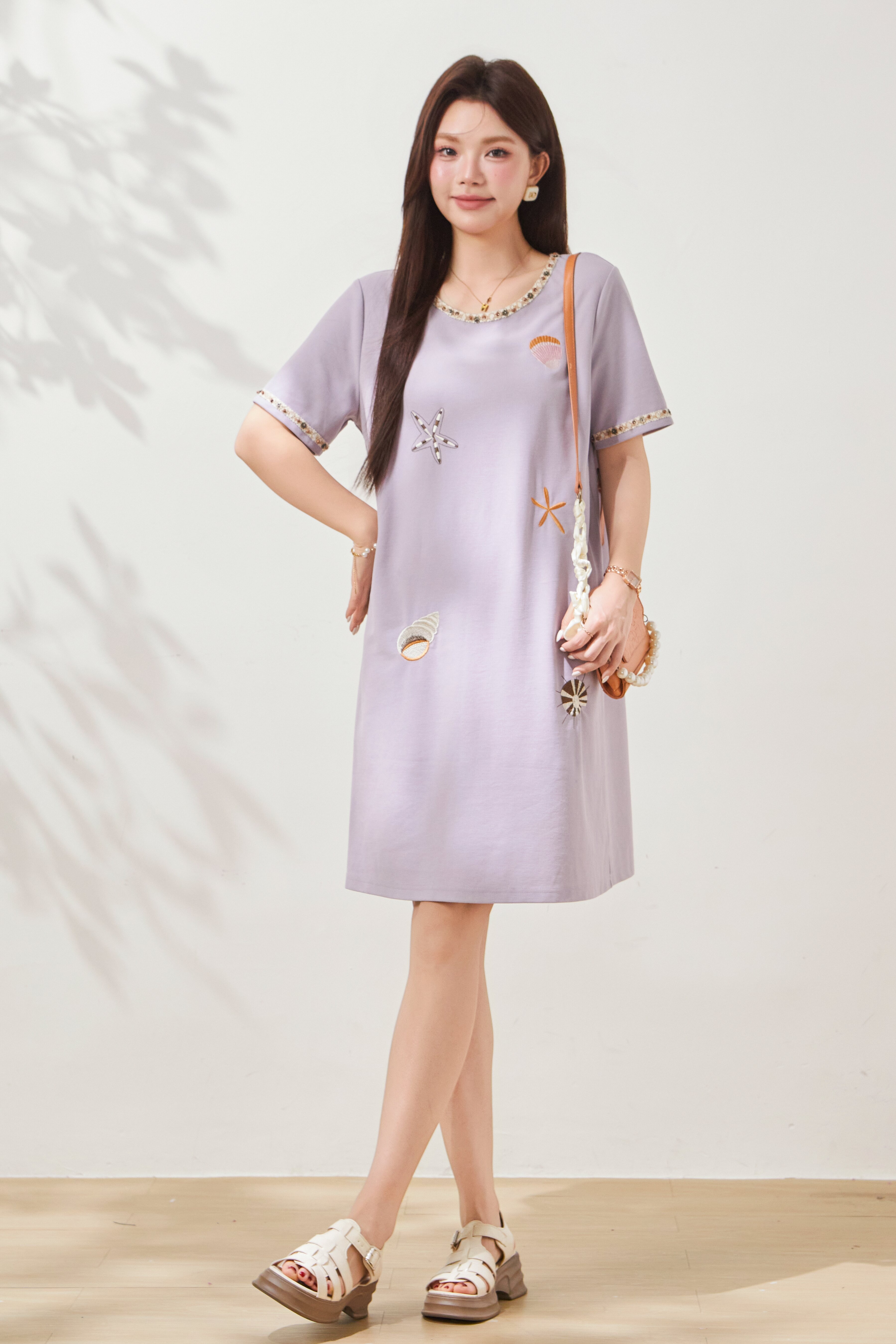 Piqué cotton embroidered round-neck dress FXQ7095