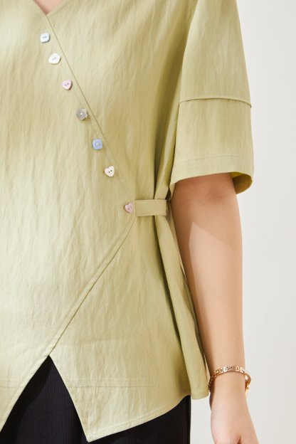 Tie-waist V-neck blouse FXA8008
