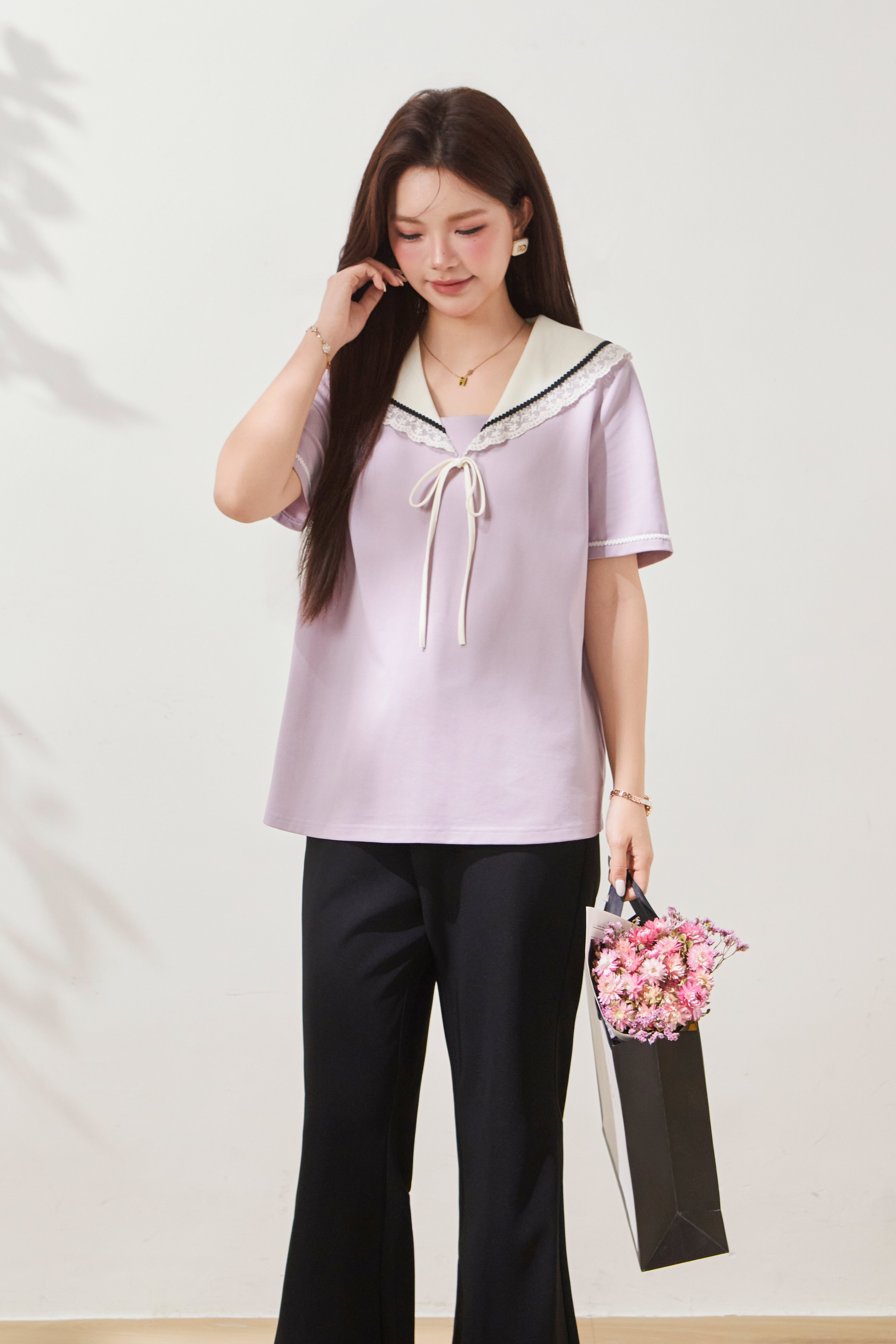 Lace Age Reducing Navy Collar Cross Color T-shirt FXA8023