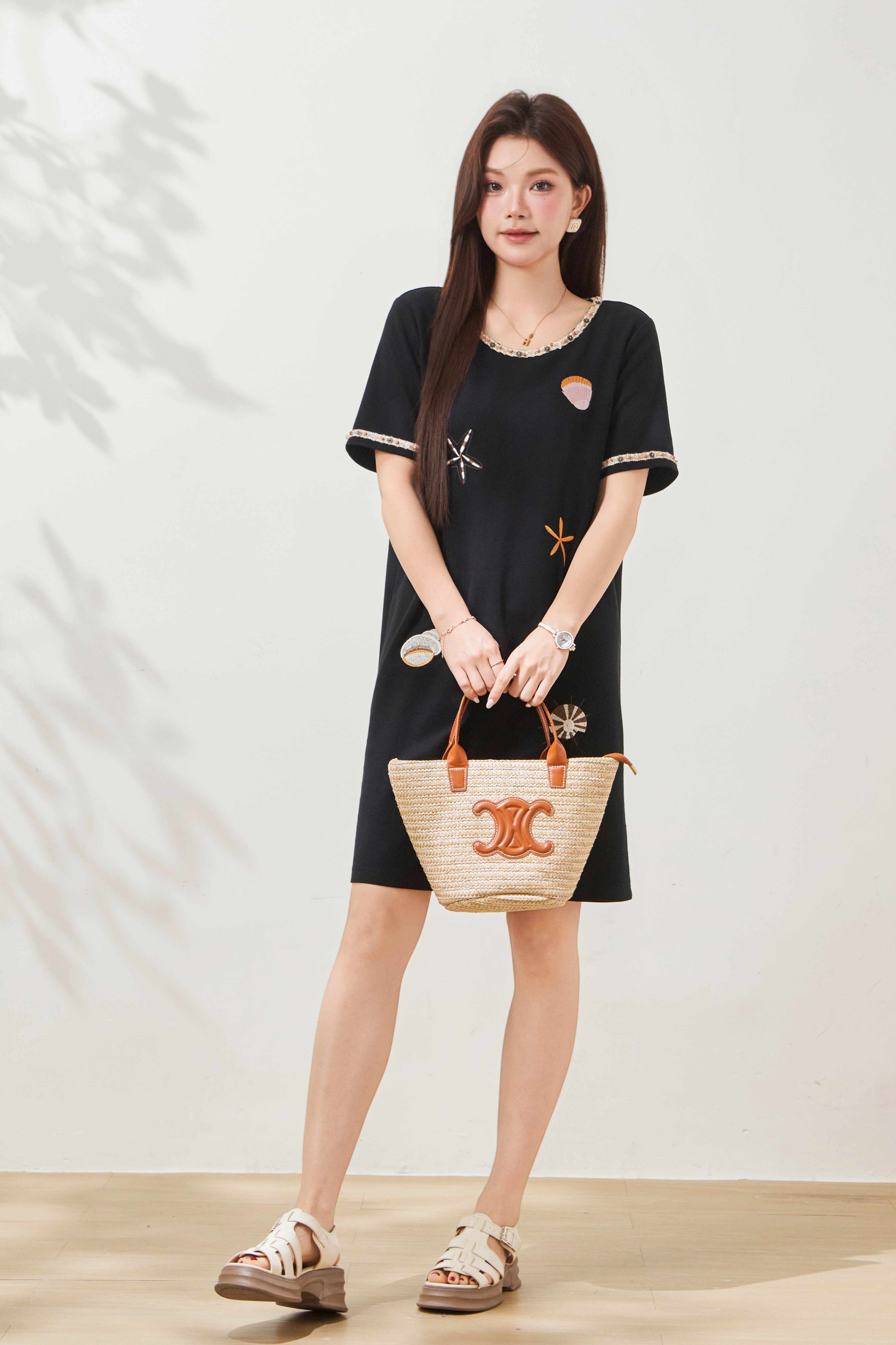 Piqué cotton embroidered round-neck dress FXQ7095