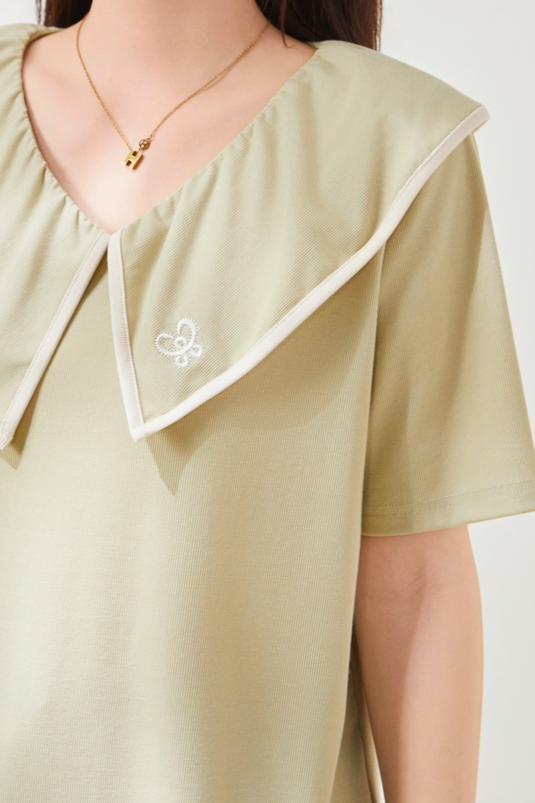 Doll Collar Embroidered Contrast Color Knit T-Shirt FXZ7055