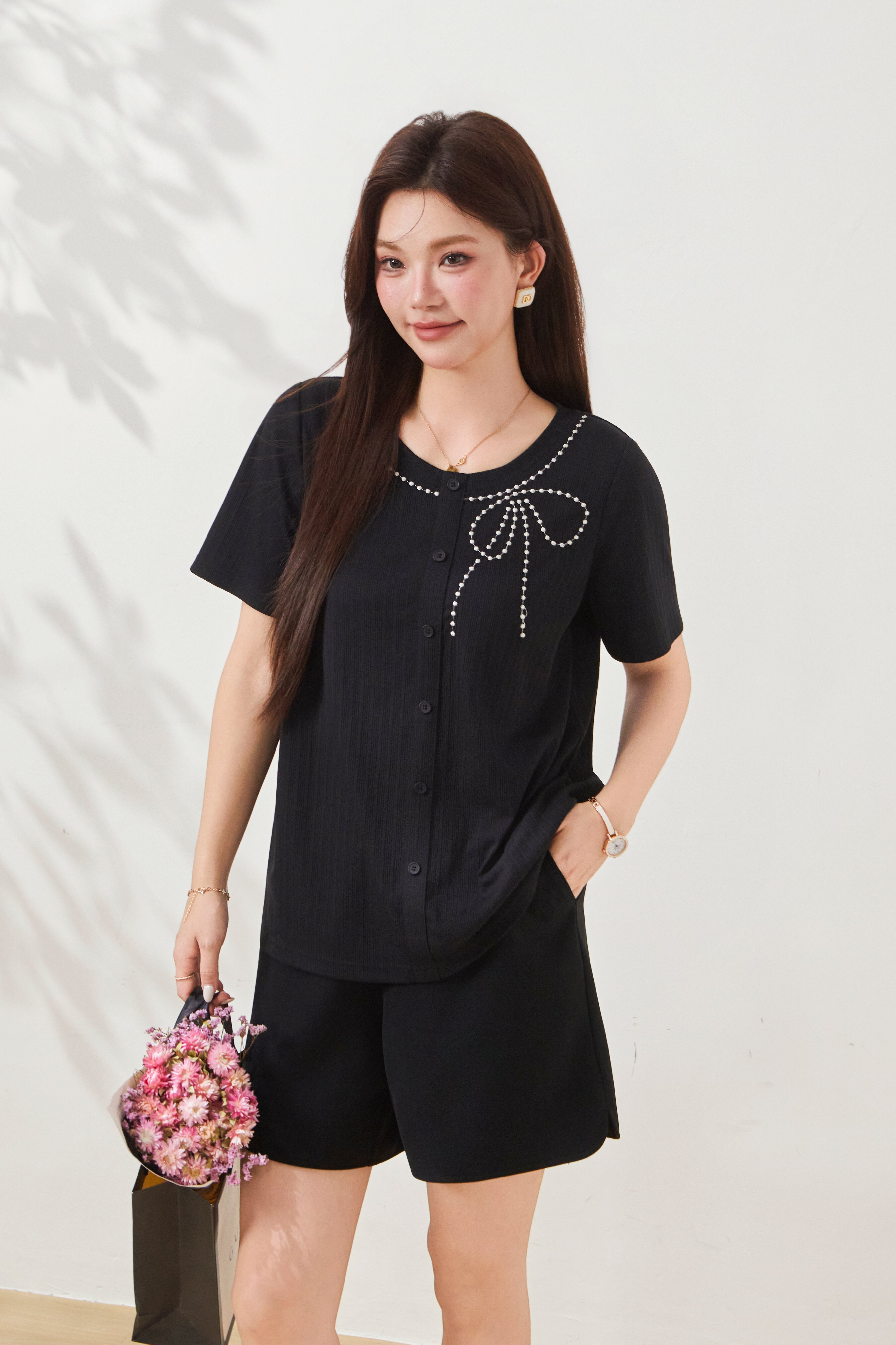 Round-neck bow embroidered T-shirt FXZ8038