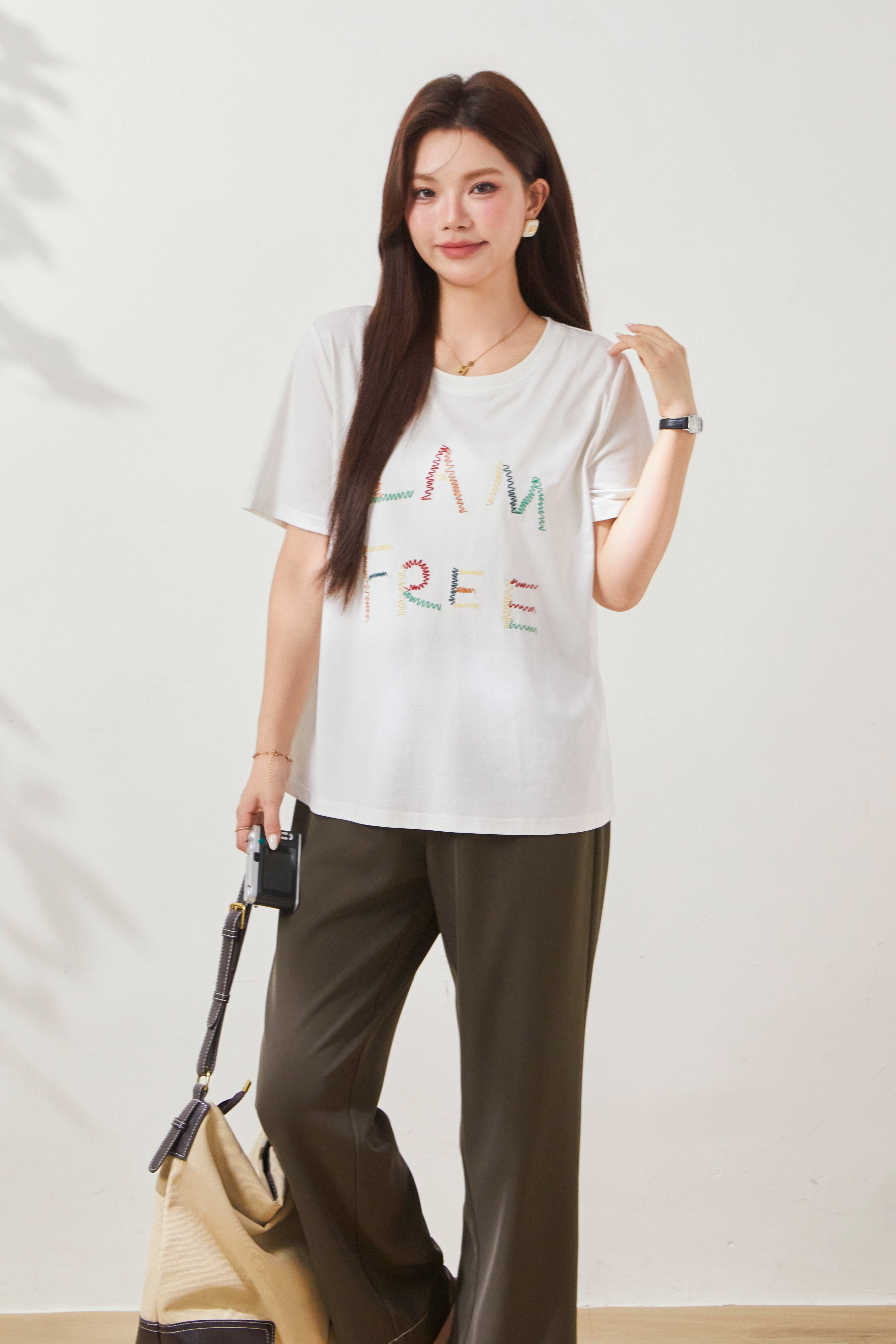 Colorful letter embroidered round neck T-shirt FXZ7090