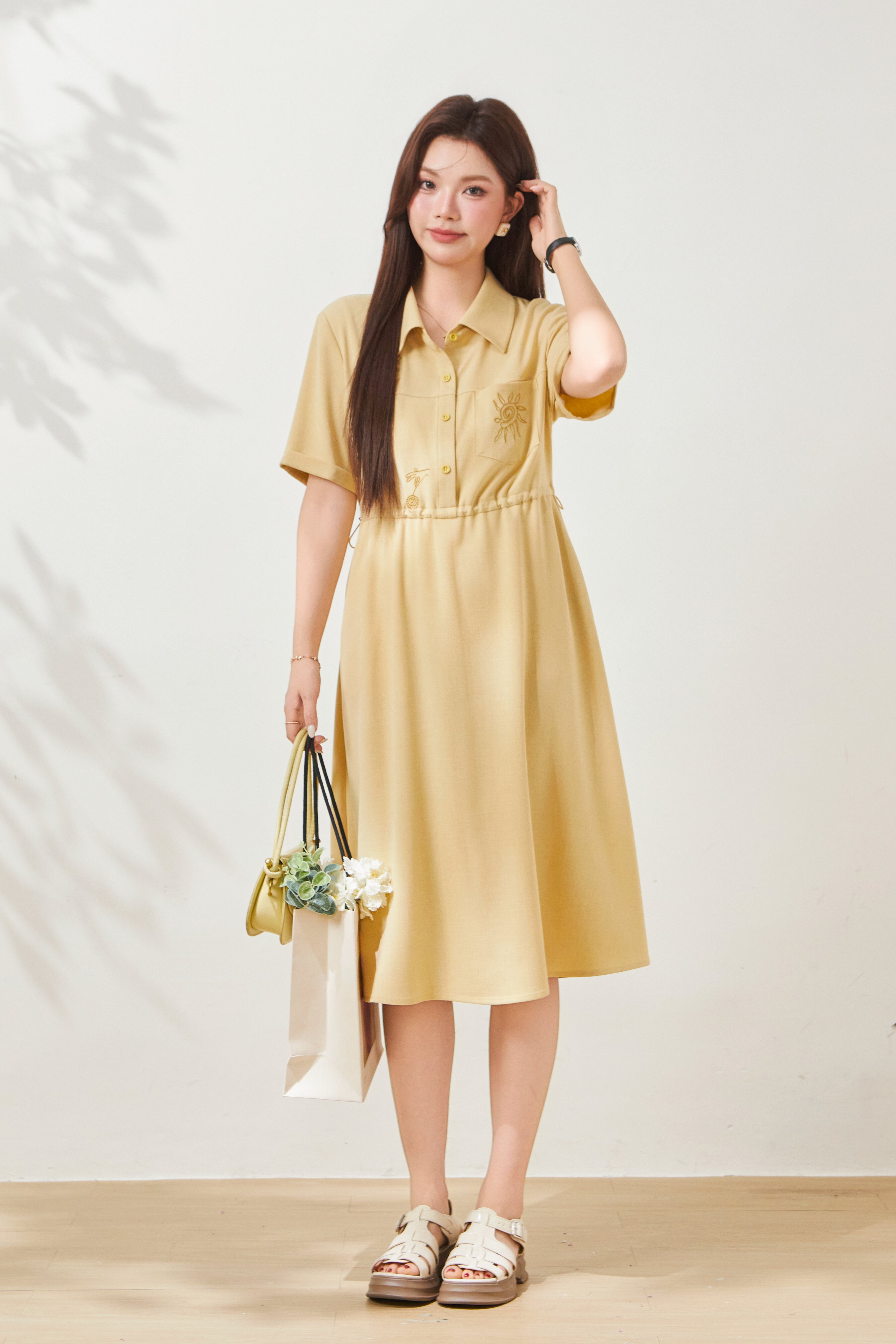 Collar sleeves rolled up, waist cinched, embroidered dress FXQ7075