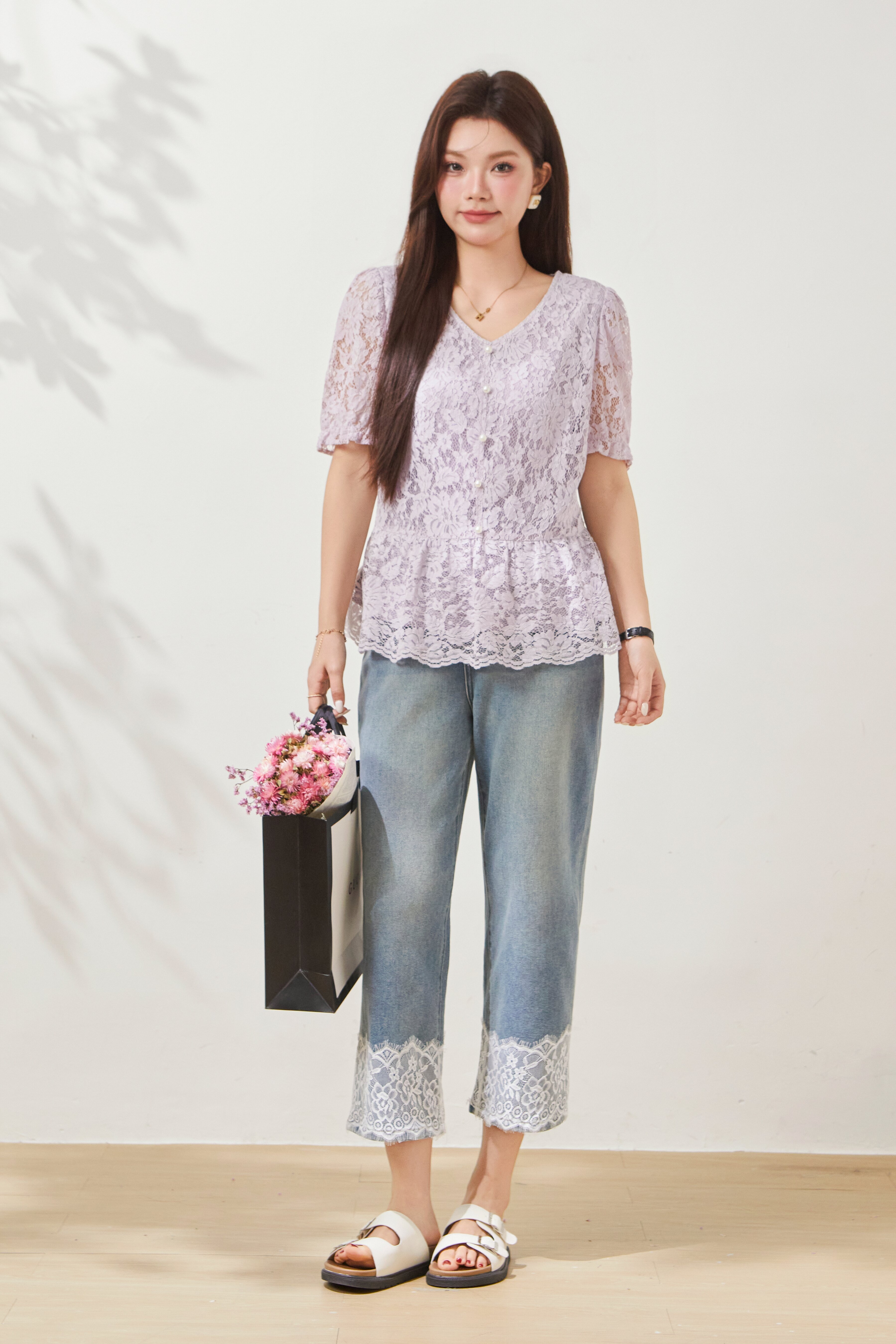 V-neck bubble sleeve lace short sleeved shirt FXA8019