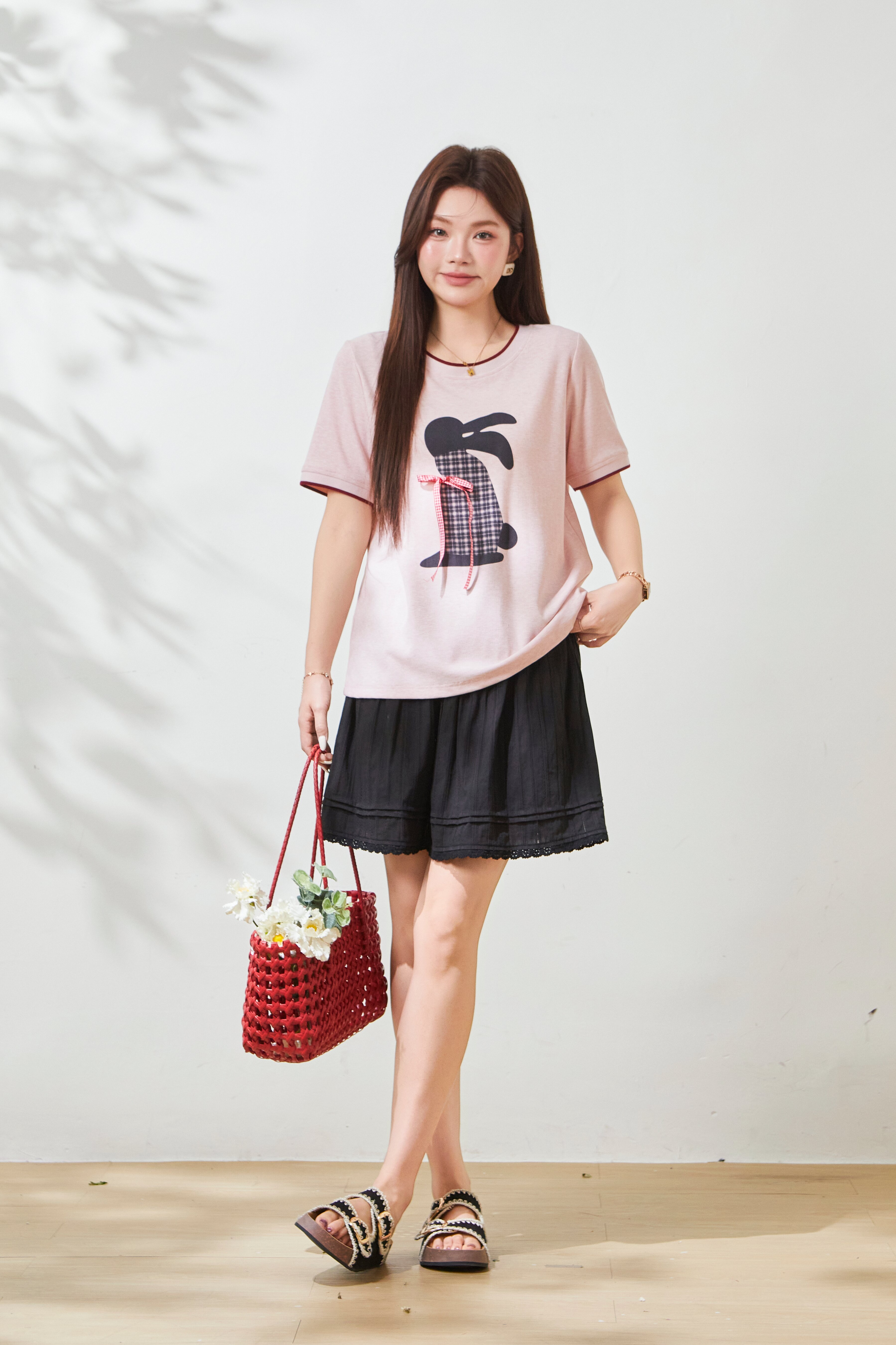 Soft textured contrasting collar rabbit print T-shirt FXZ7088