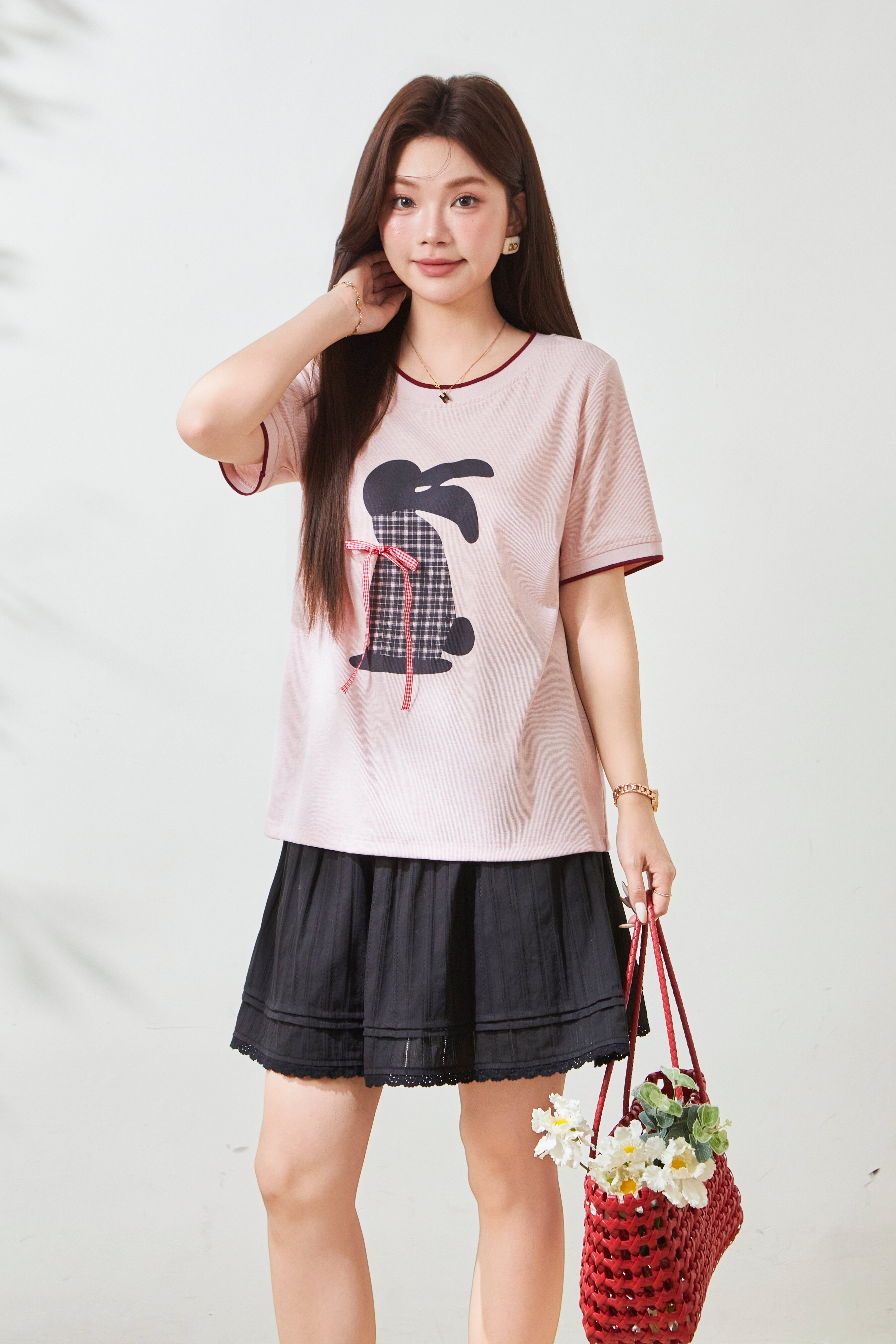 Soft textured contrasting collar rabbit print T-shirt FXZ7088