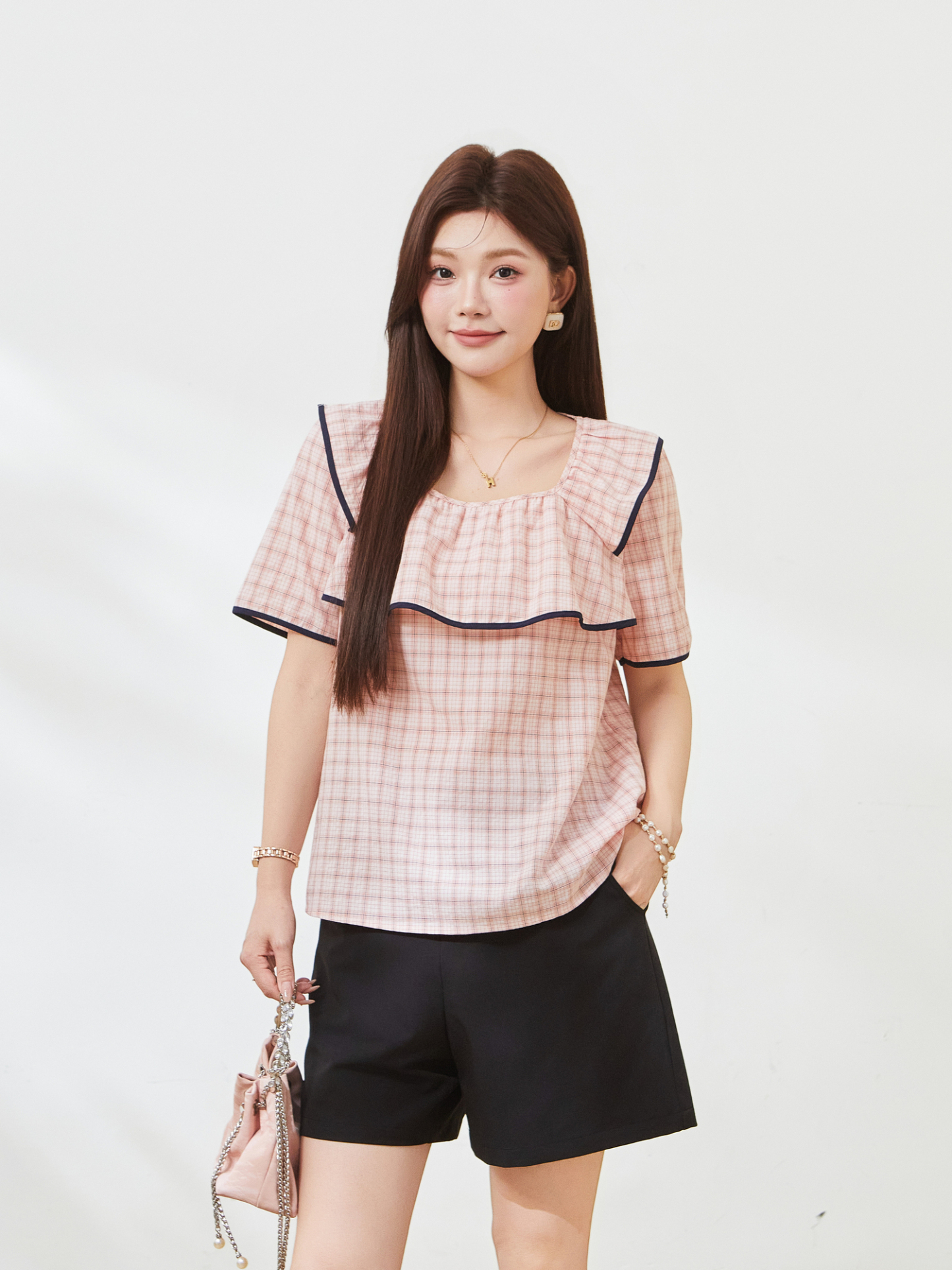 Square-necked floral-patterned shirt with ruffle edges FXA7200
