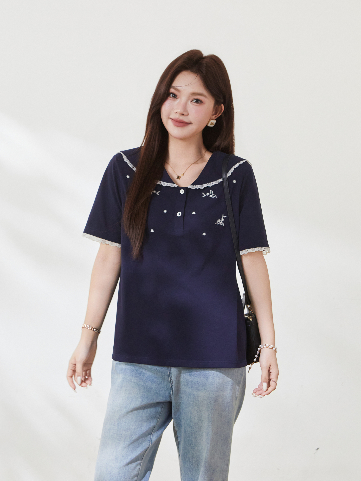 Age-reducing Navy Lace-collar Embroidered Beaded T-shirt FXZ7166