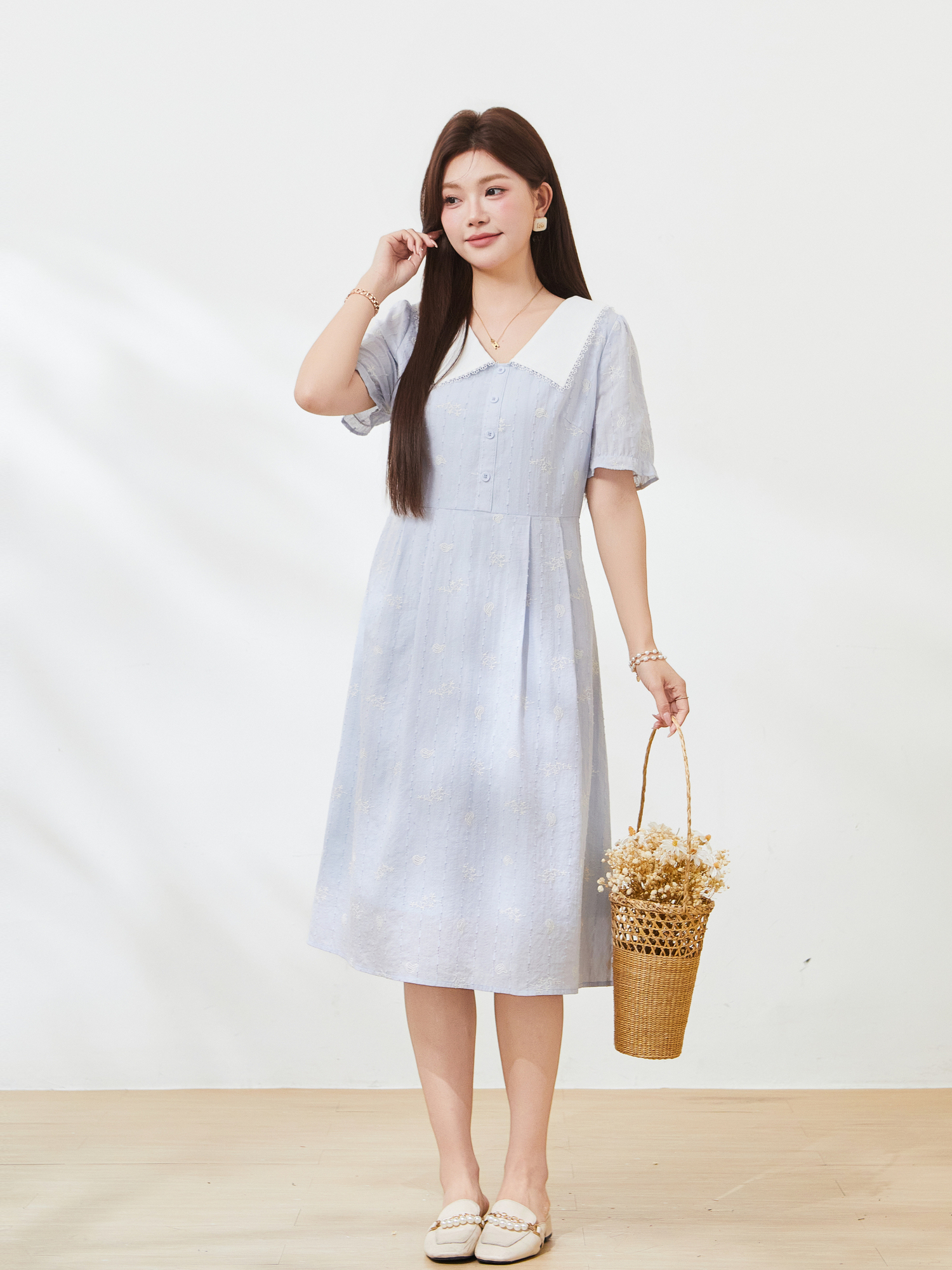 Color blocking doll collar embroidered dress，FXQ7255