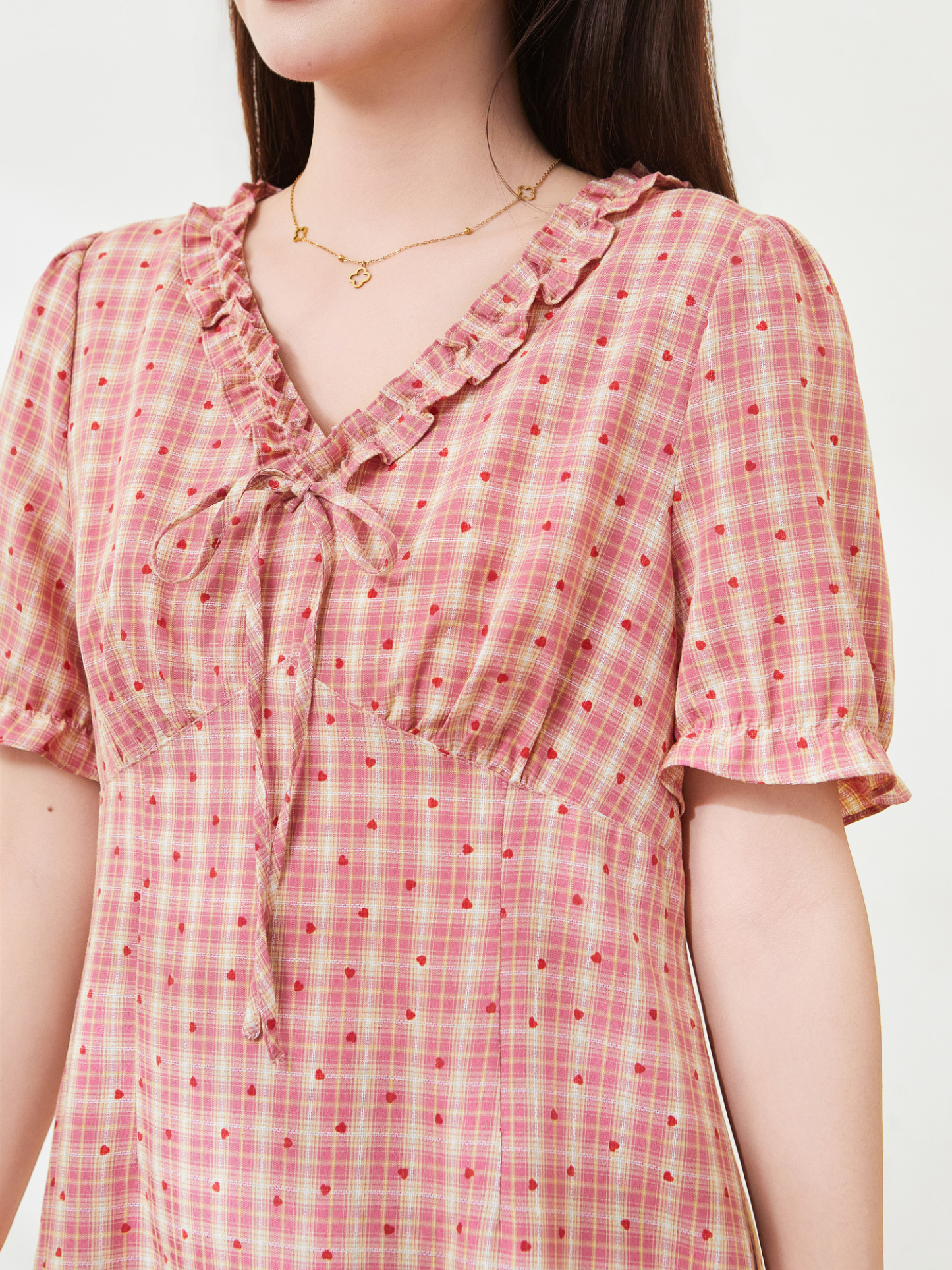 V-neck French floral dress with ear-shaped hem FXQ7292