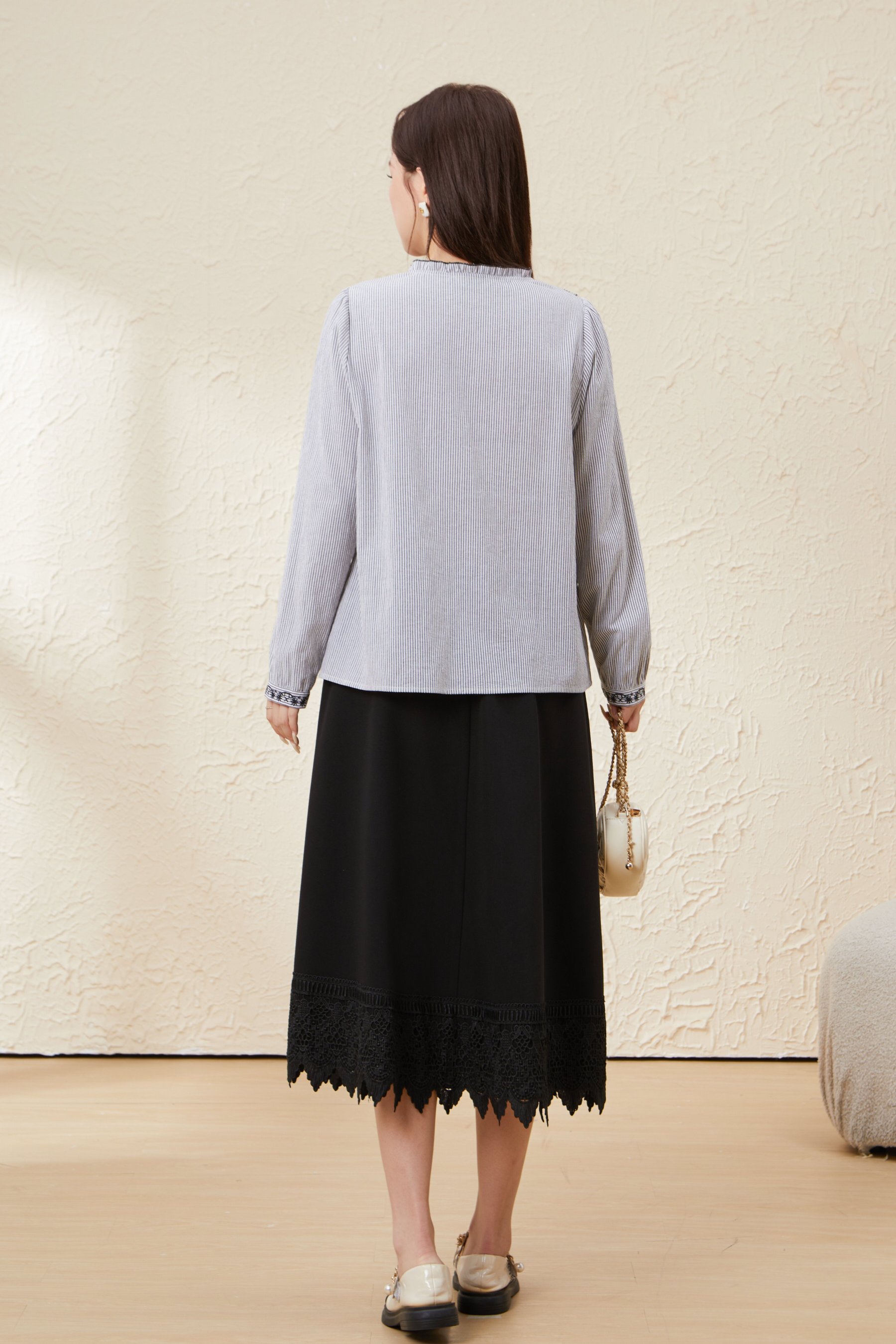 Embroidered Elegant Blouse EDA5712