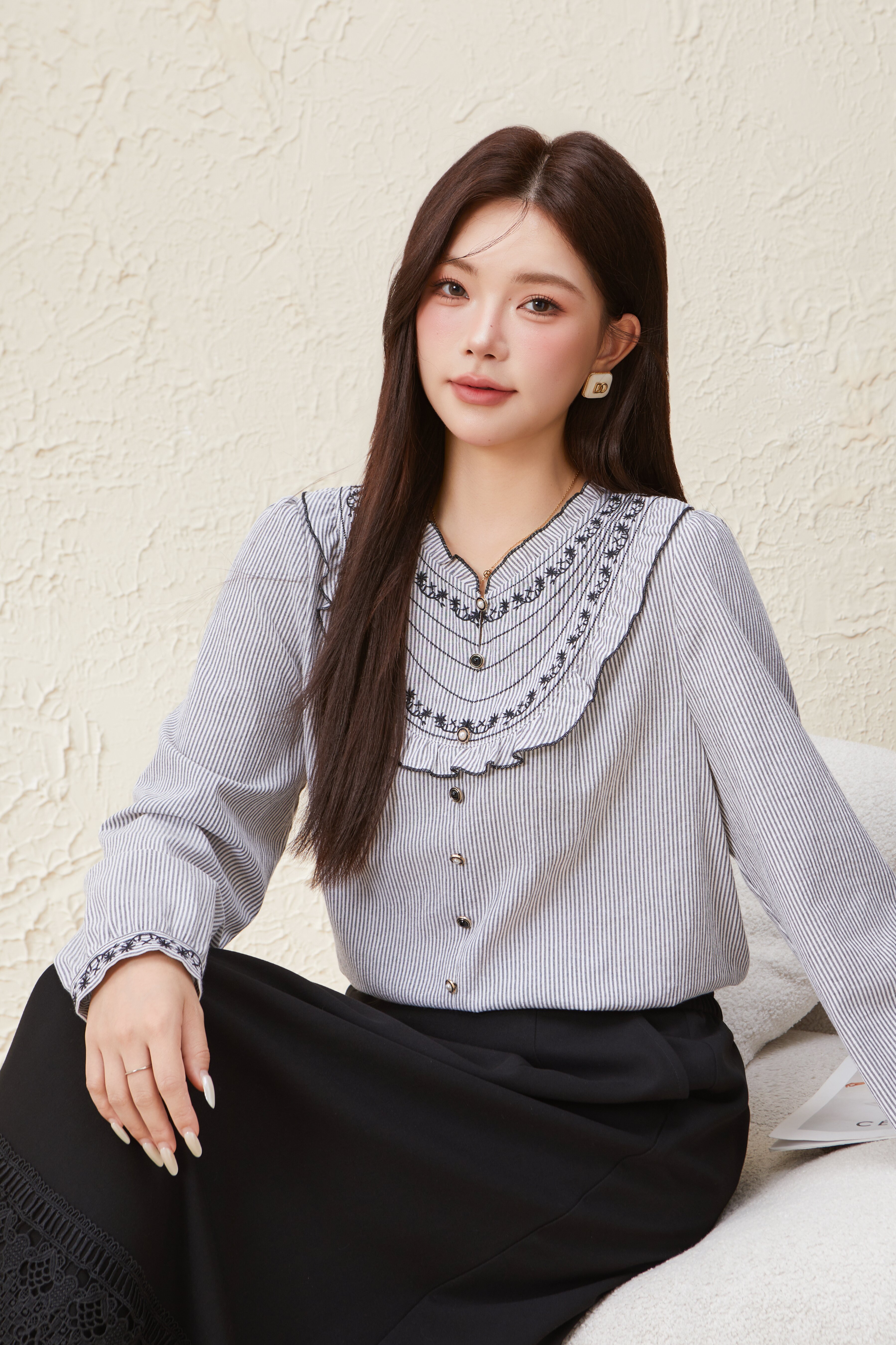 Embroidered Elegant Blouse EDA5712