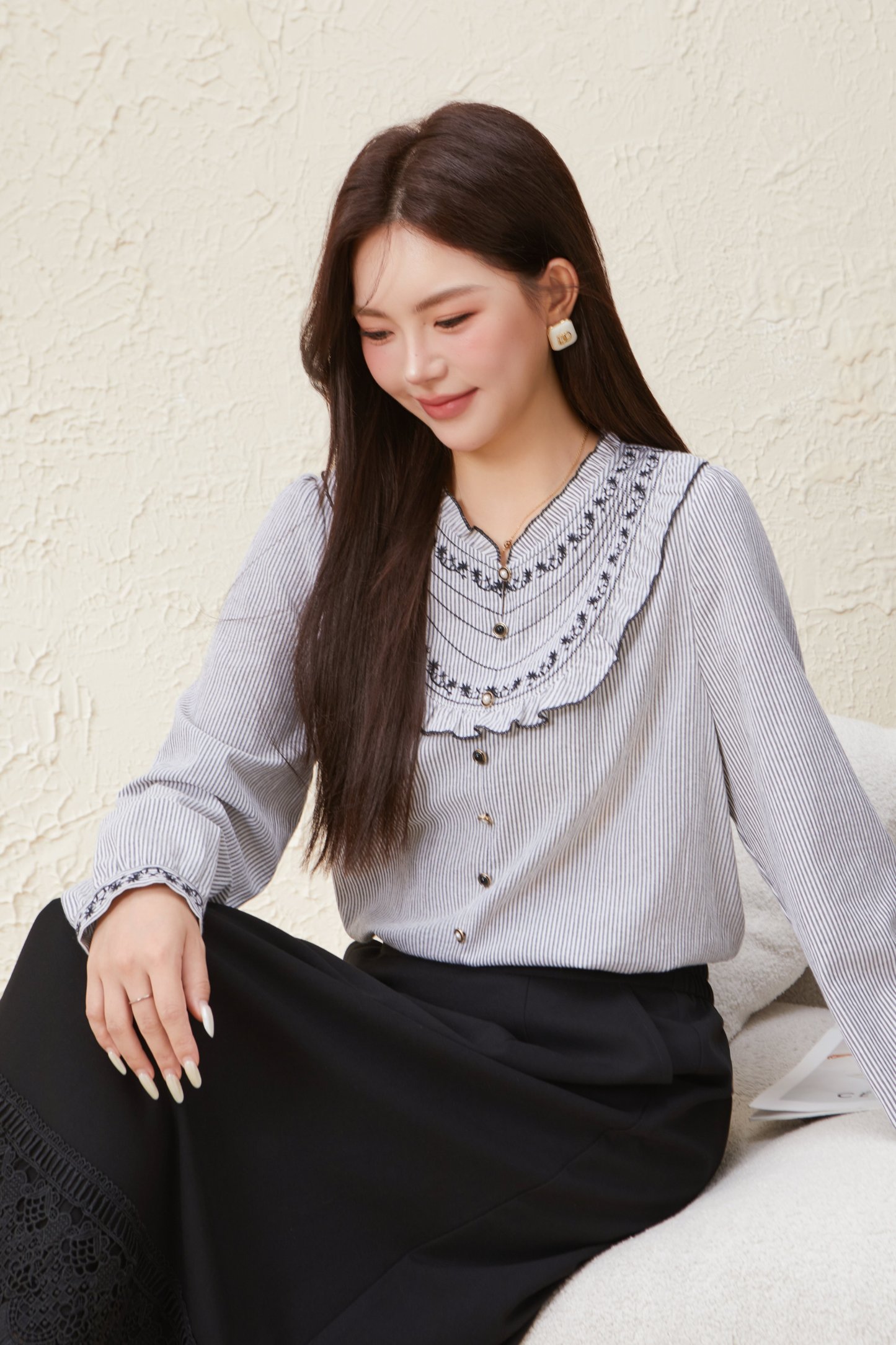 Embroidered Elegant Blouse EDA5712