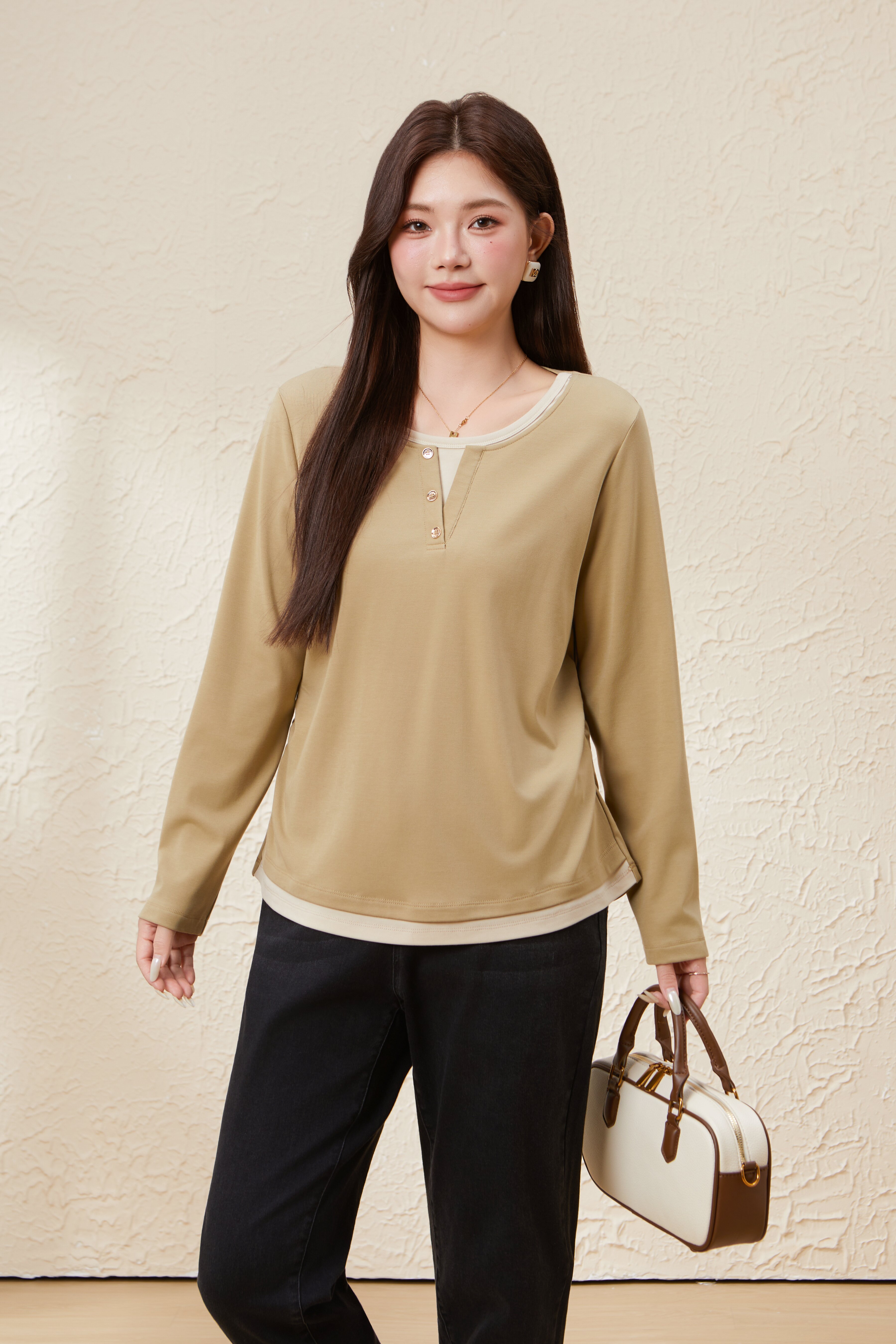 Color-Block Elegant Versatile Top EDZ5575