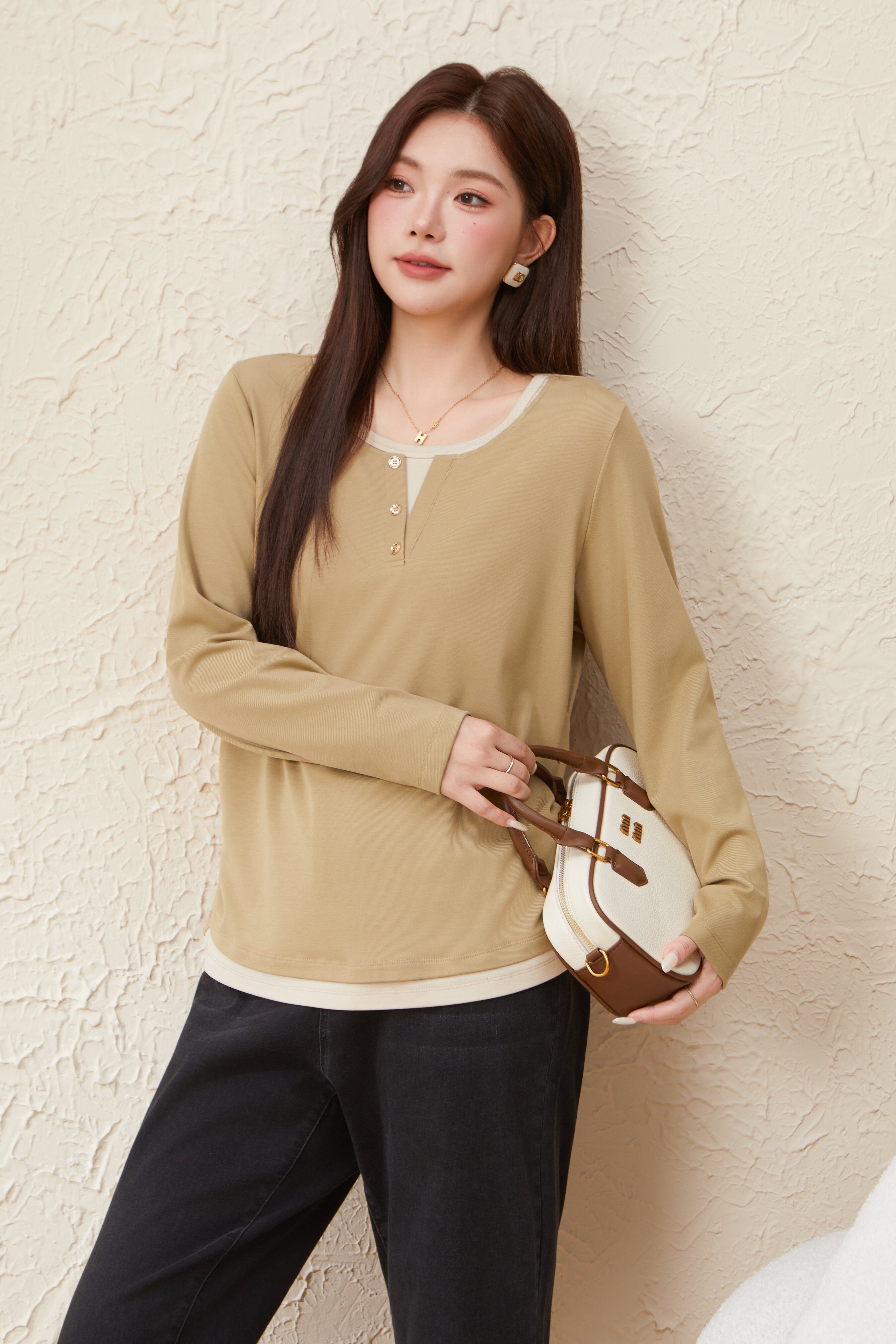 Color-Block Elegant Versatile Top EDZ5575