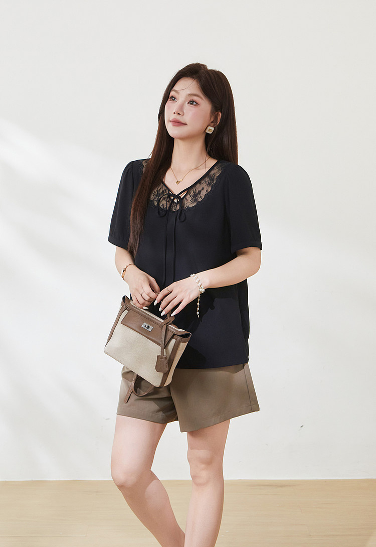 New Chinese style lace up bubble sleeve sweater，FXA7175