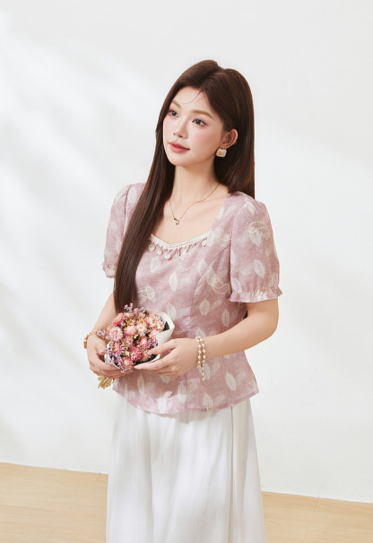 Embroidered cotton printed square neck sweater，FXA7199