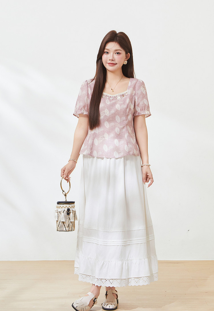 Embroidered cotton printed square neck sweater，FXA7199
