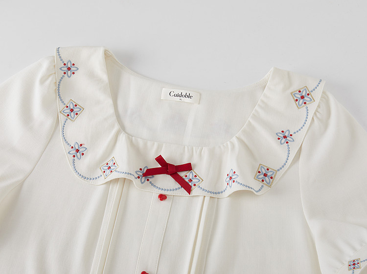 Vintage embroidery lotus leaf square neck shirt FXA7500