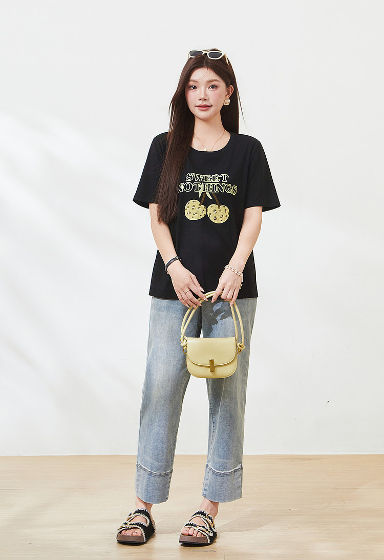 Design inspired Embroidered Cherry T-shirt，FXZ7233