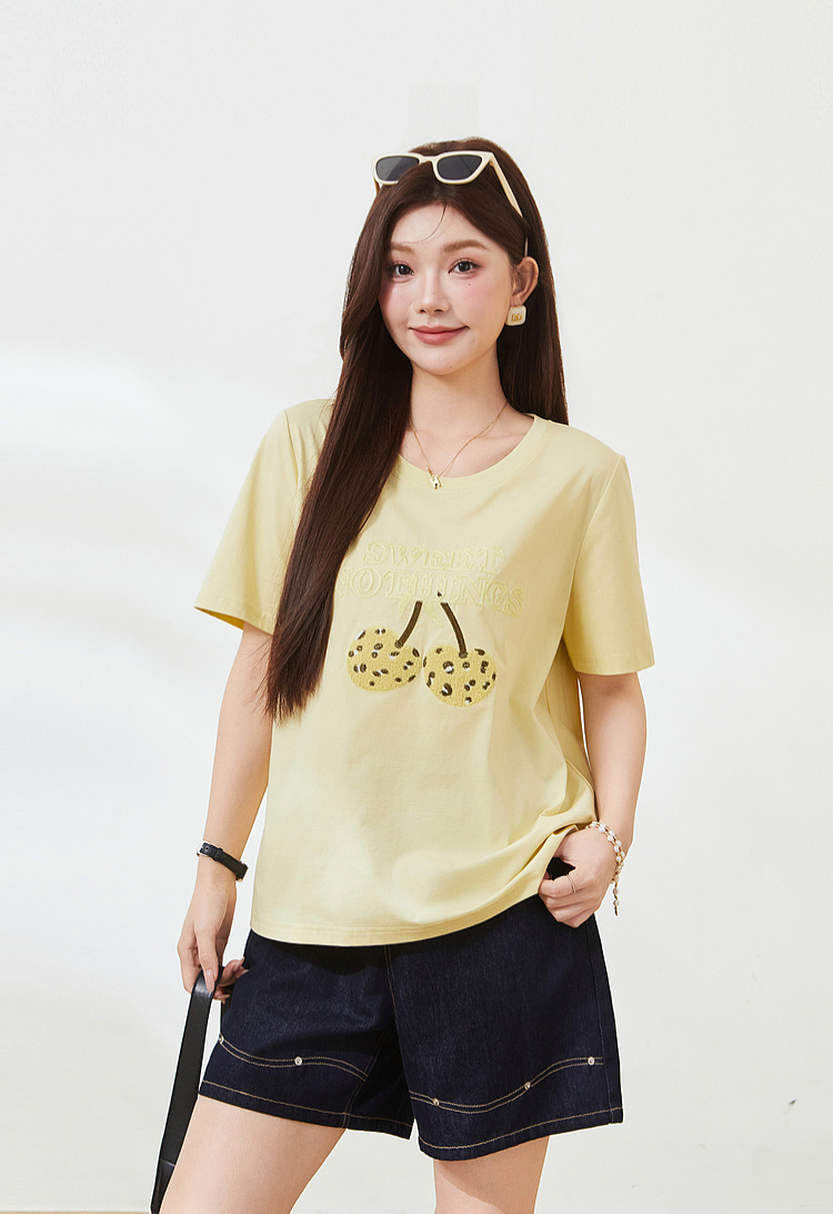 Design inspired Embroidered Cherry T-shirt，FXZ7233