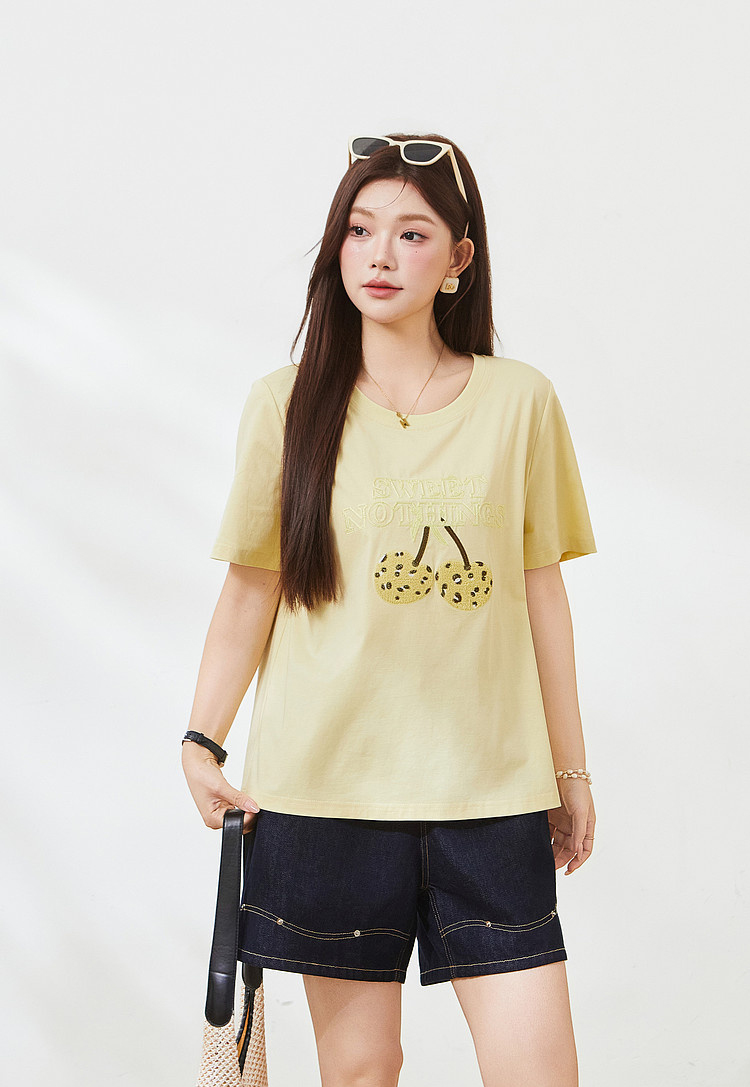 Design inspired Embroidered Cherry T-shirt，FXZ7233