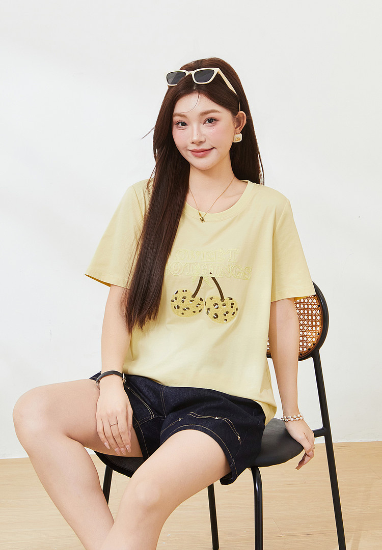 Design inspired Embroidered Cherry T-shirt，FXZ7233