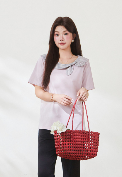 Round neck contrasting striped bow T-shirt，FXZ9032