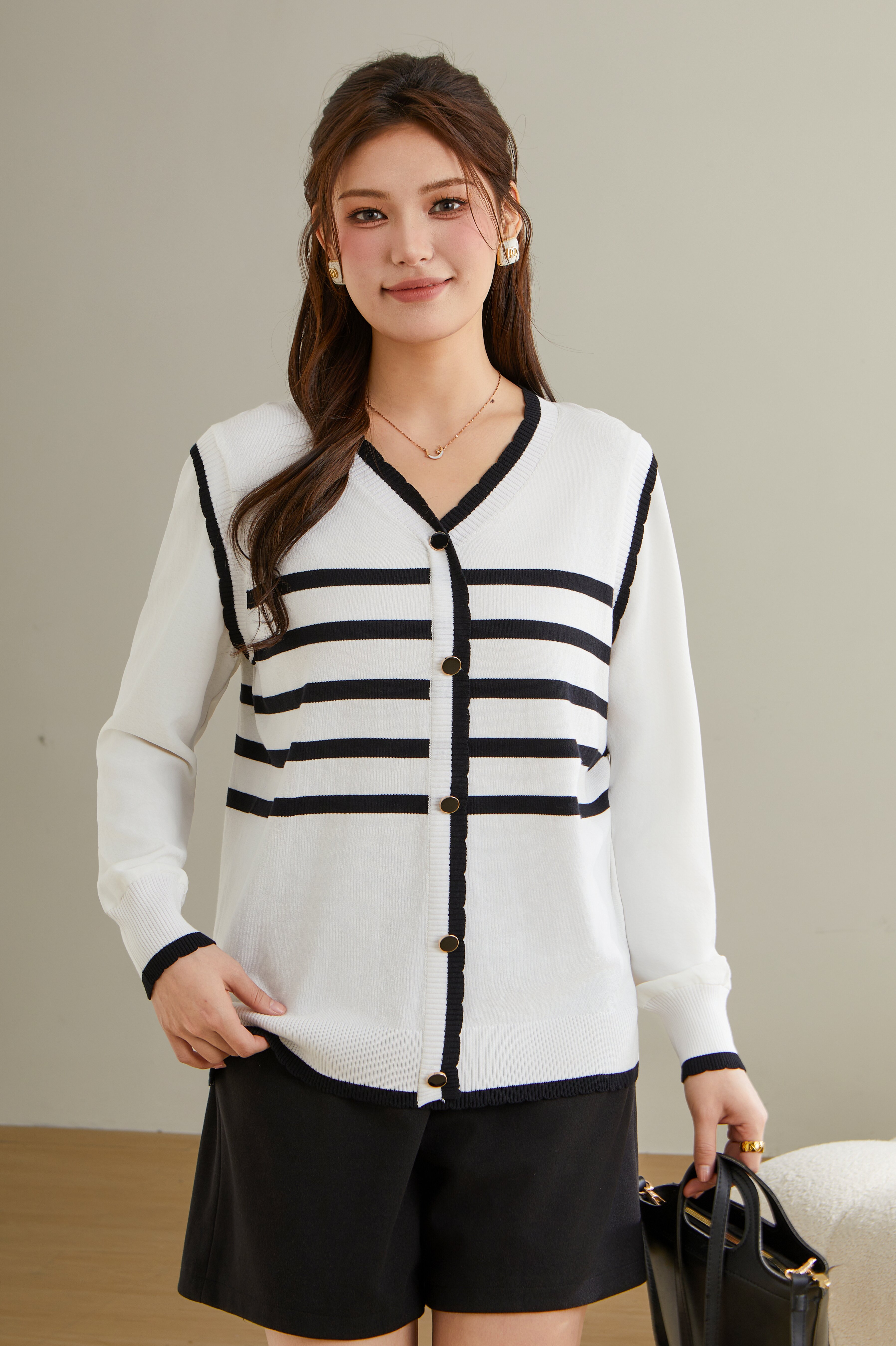 V-neck Knitted Sweater DCMY358